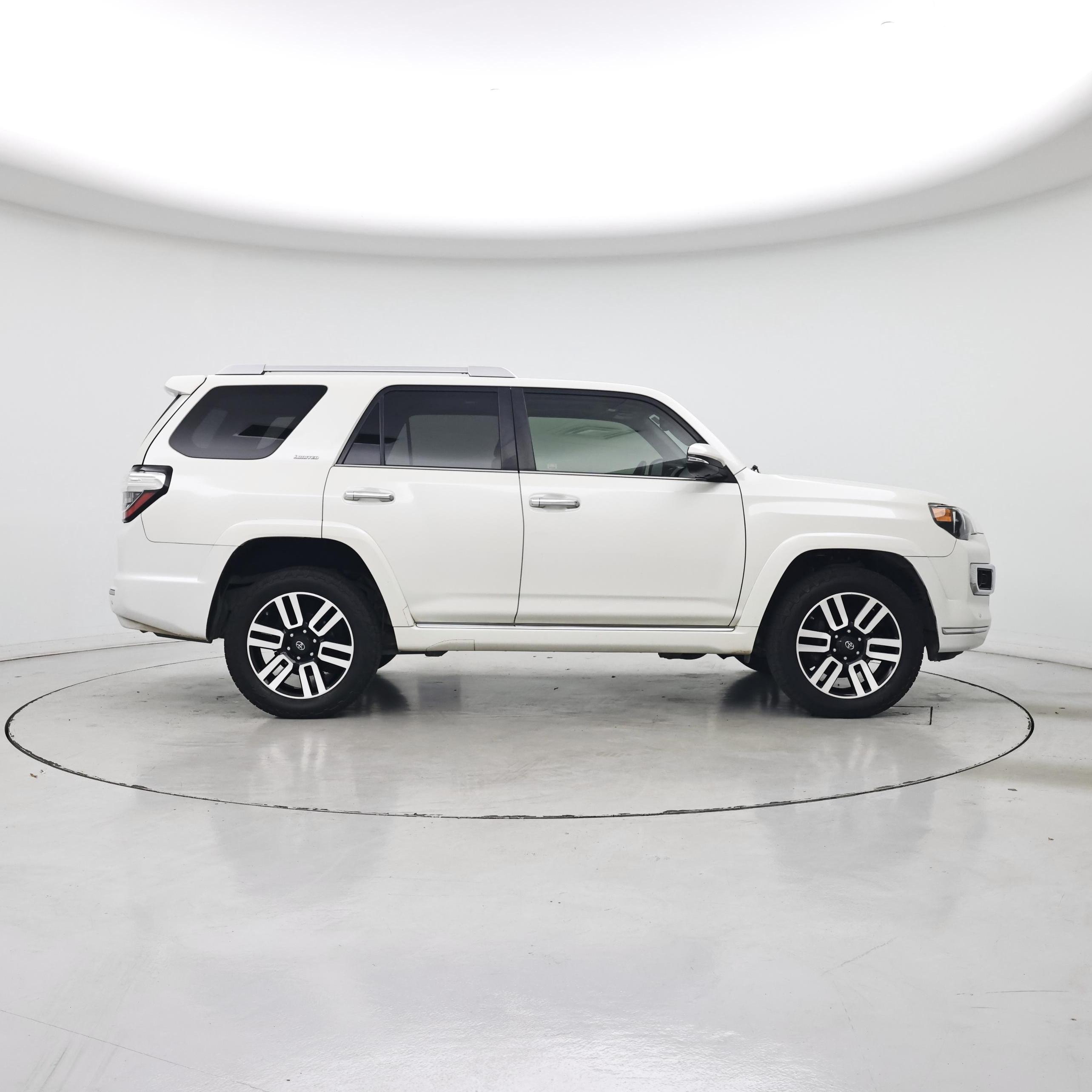 Thumbnail: 2020 Toyota 4Runner - 7