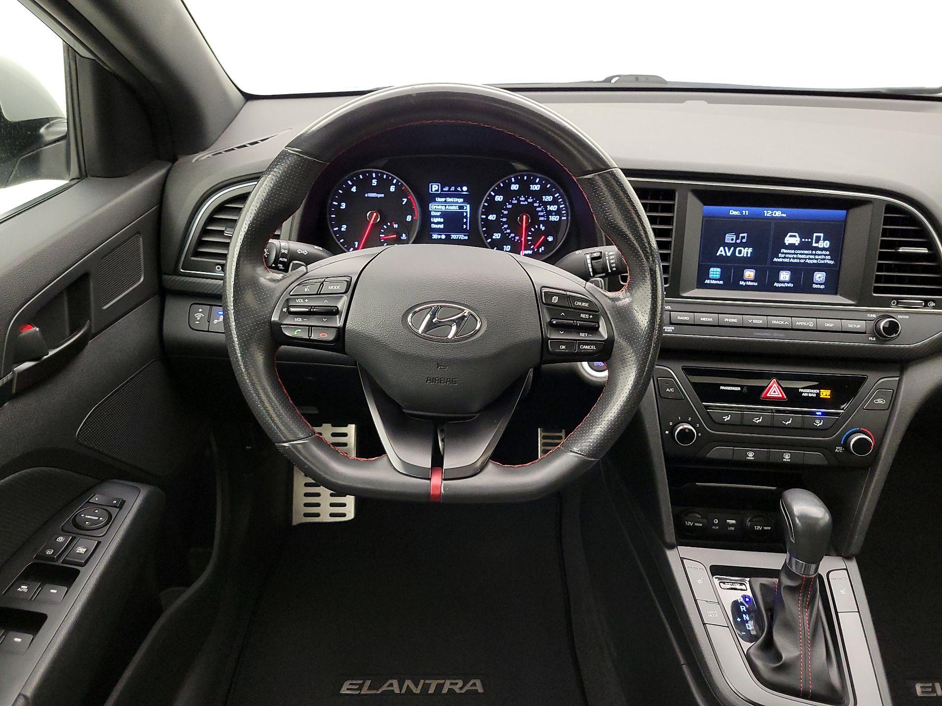 Thumbnail: 2018 Hyundai Elantra - 10