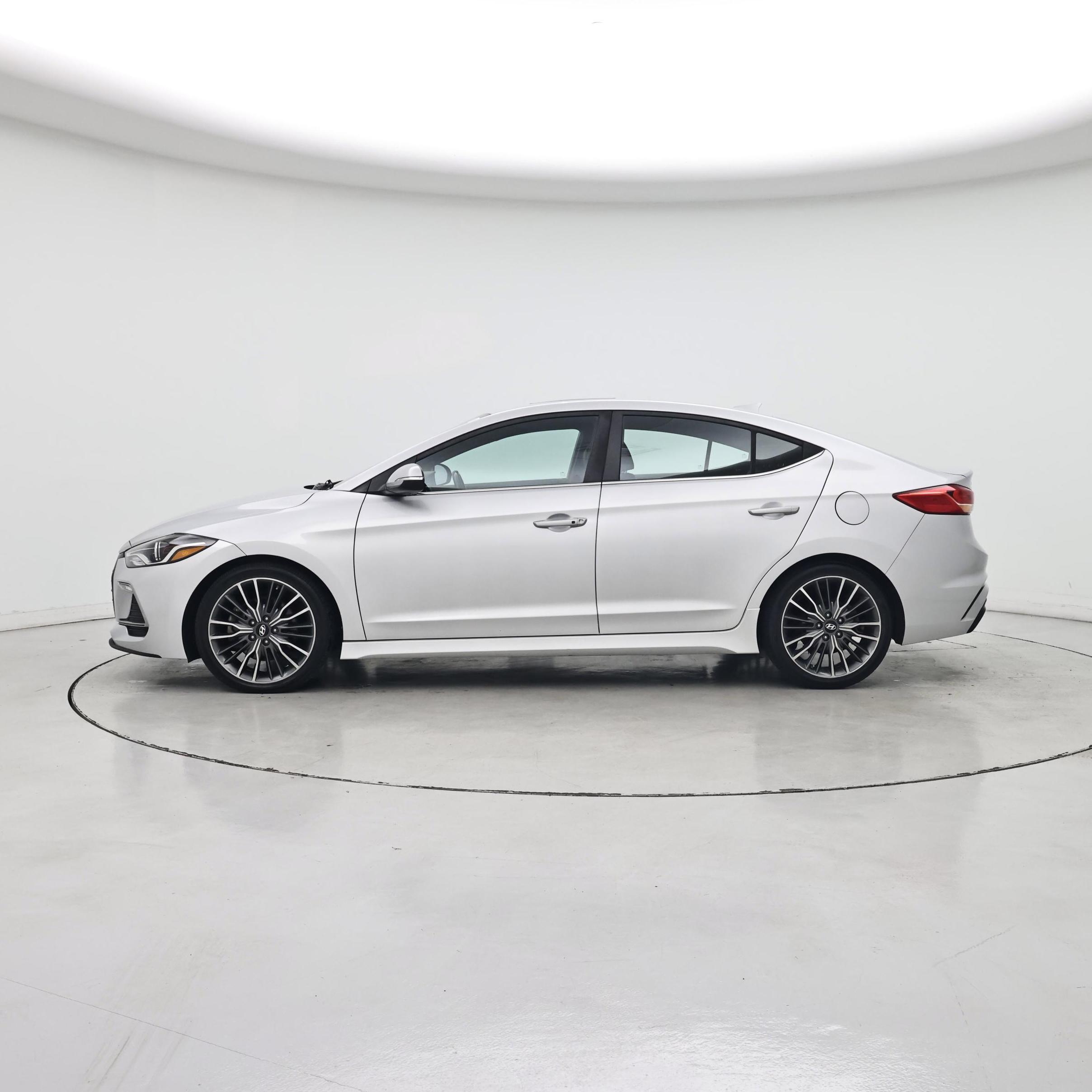 Thumbnail: 2018 Hyundai Elantra - 3