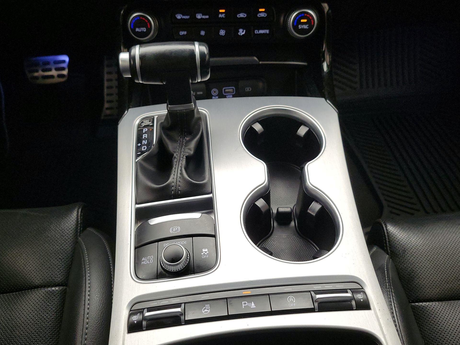 Thumbnail: 2019 Kia Stinger - 17