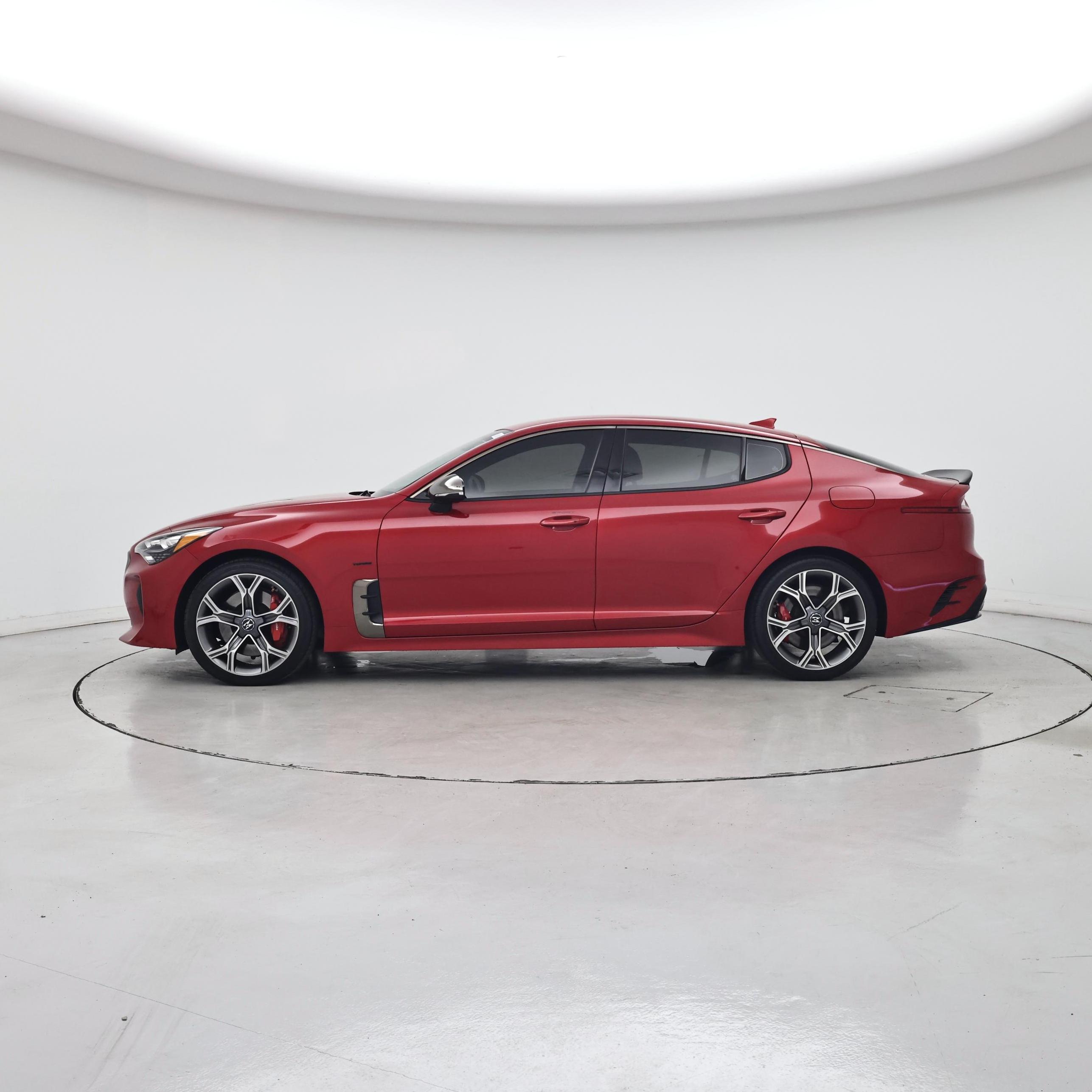Thumbnail: 2019 Kia Stinger - 3