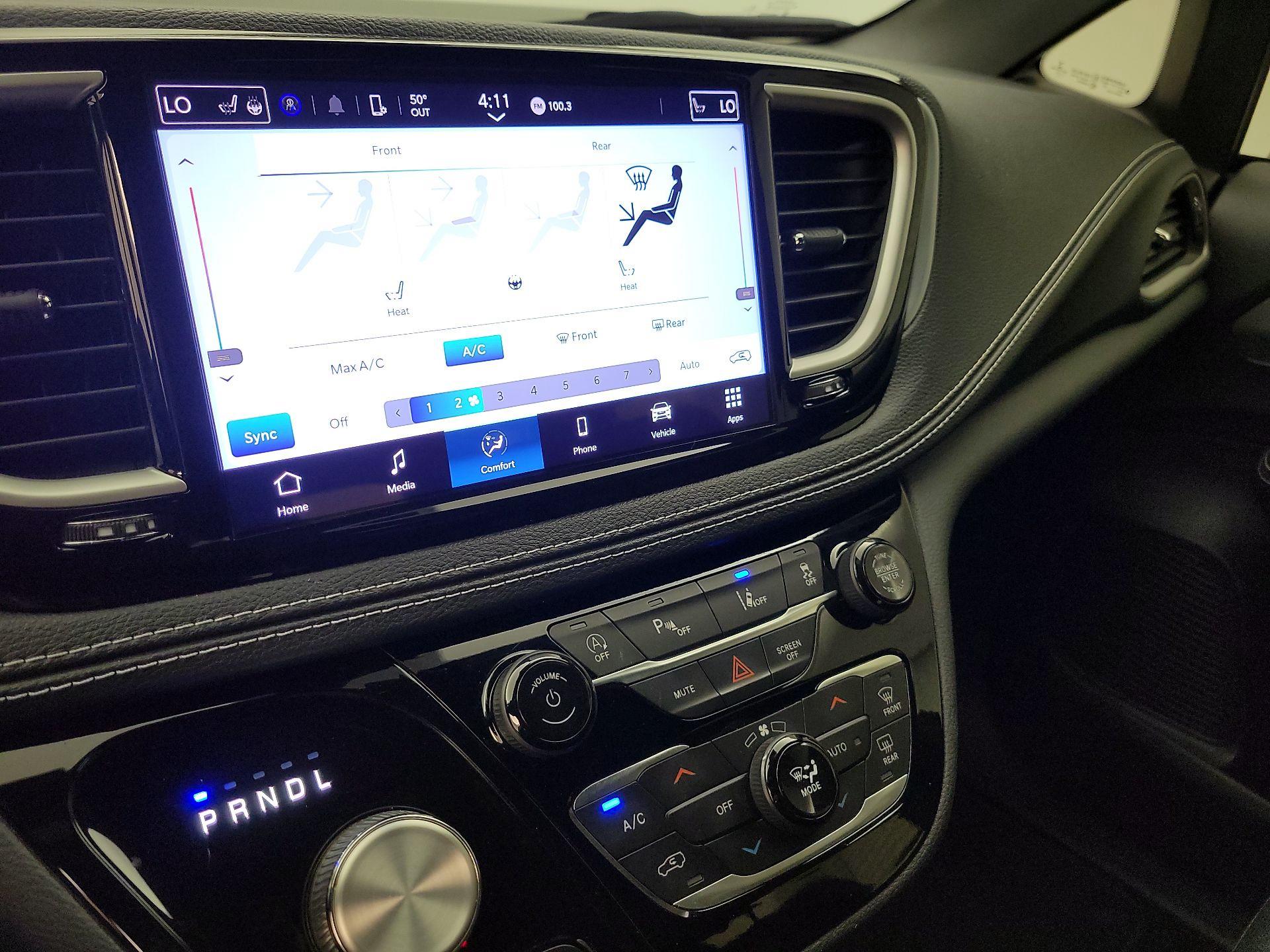 Thumbnail: 2021 Chrysler Pacifica - 16