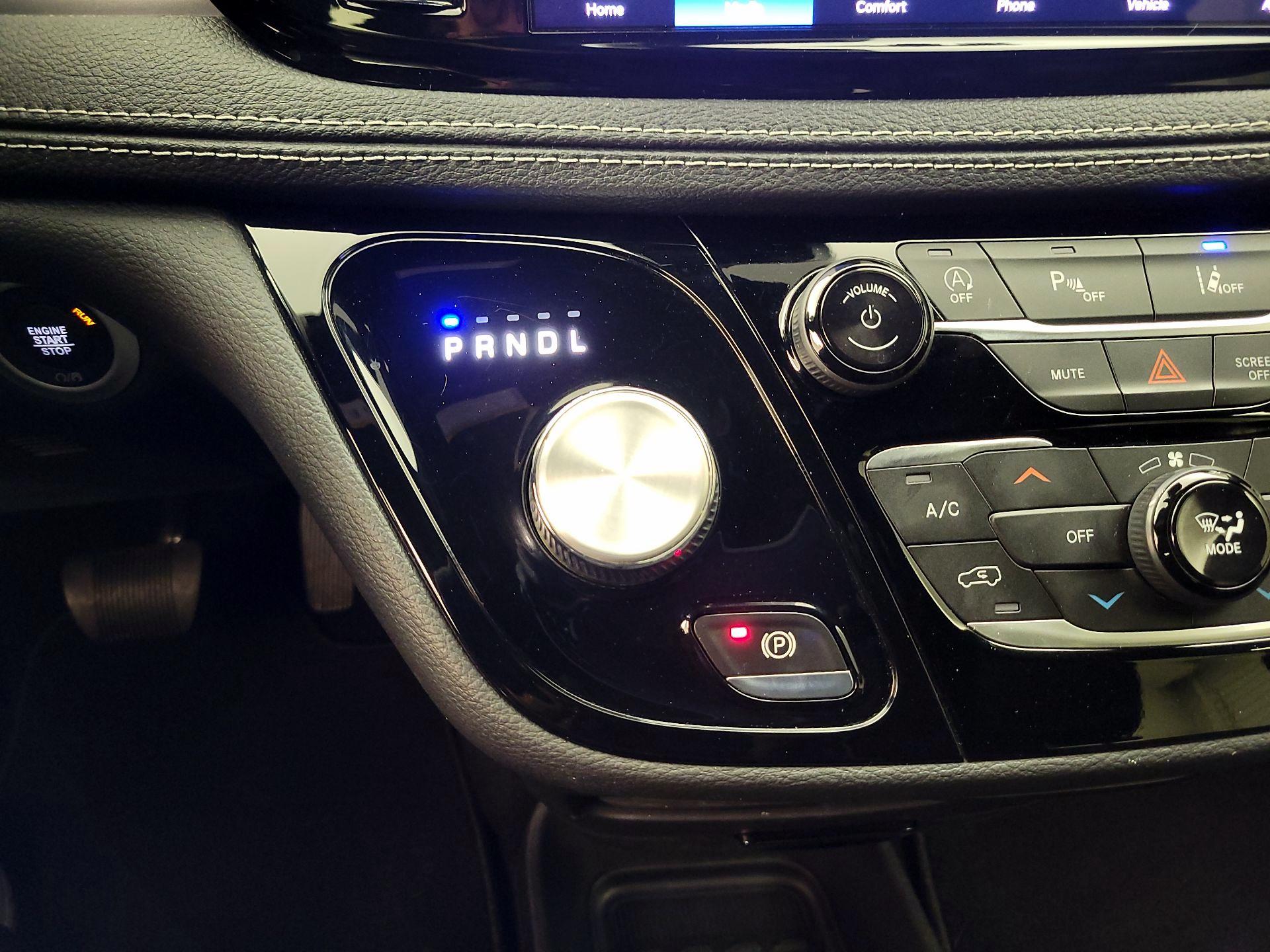 Thumbnail: 2021 Chrysler Pacifica - 17