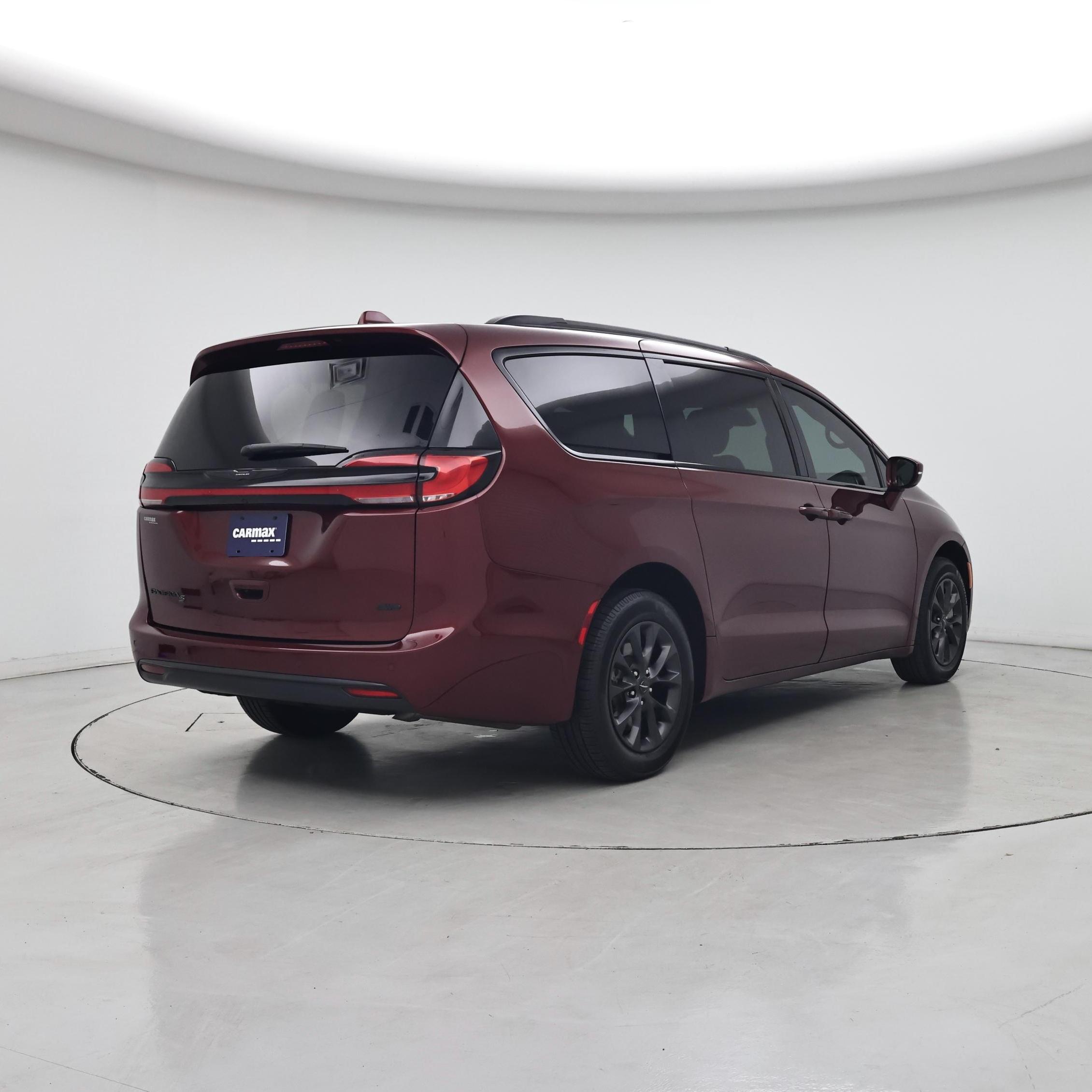 Thumbnail: 2021 Chrysler Pacifica - 8