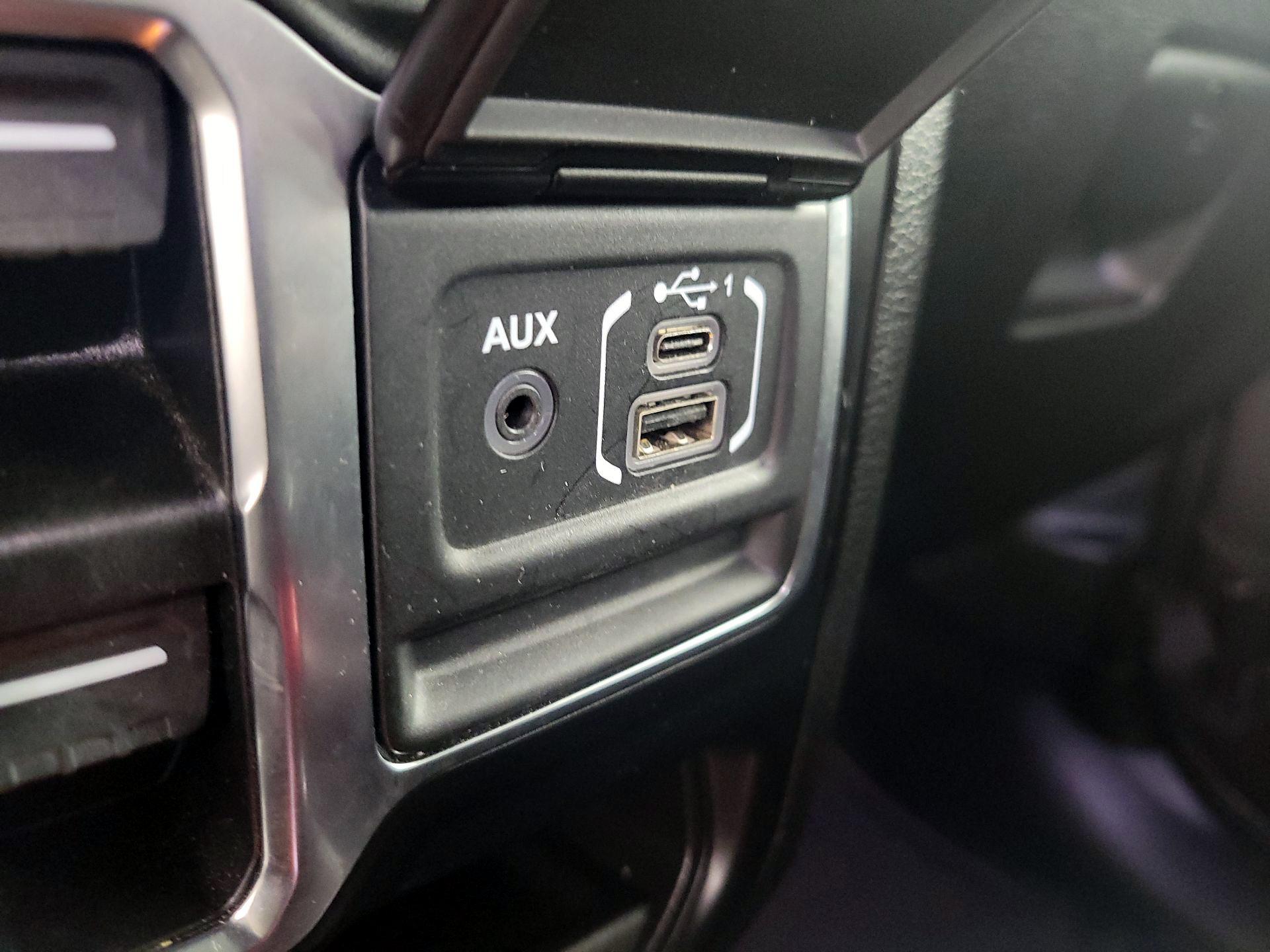 Thumbnail: 2021 Jeep Wrangler - 19