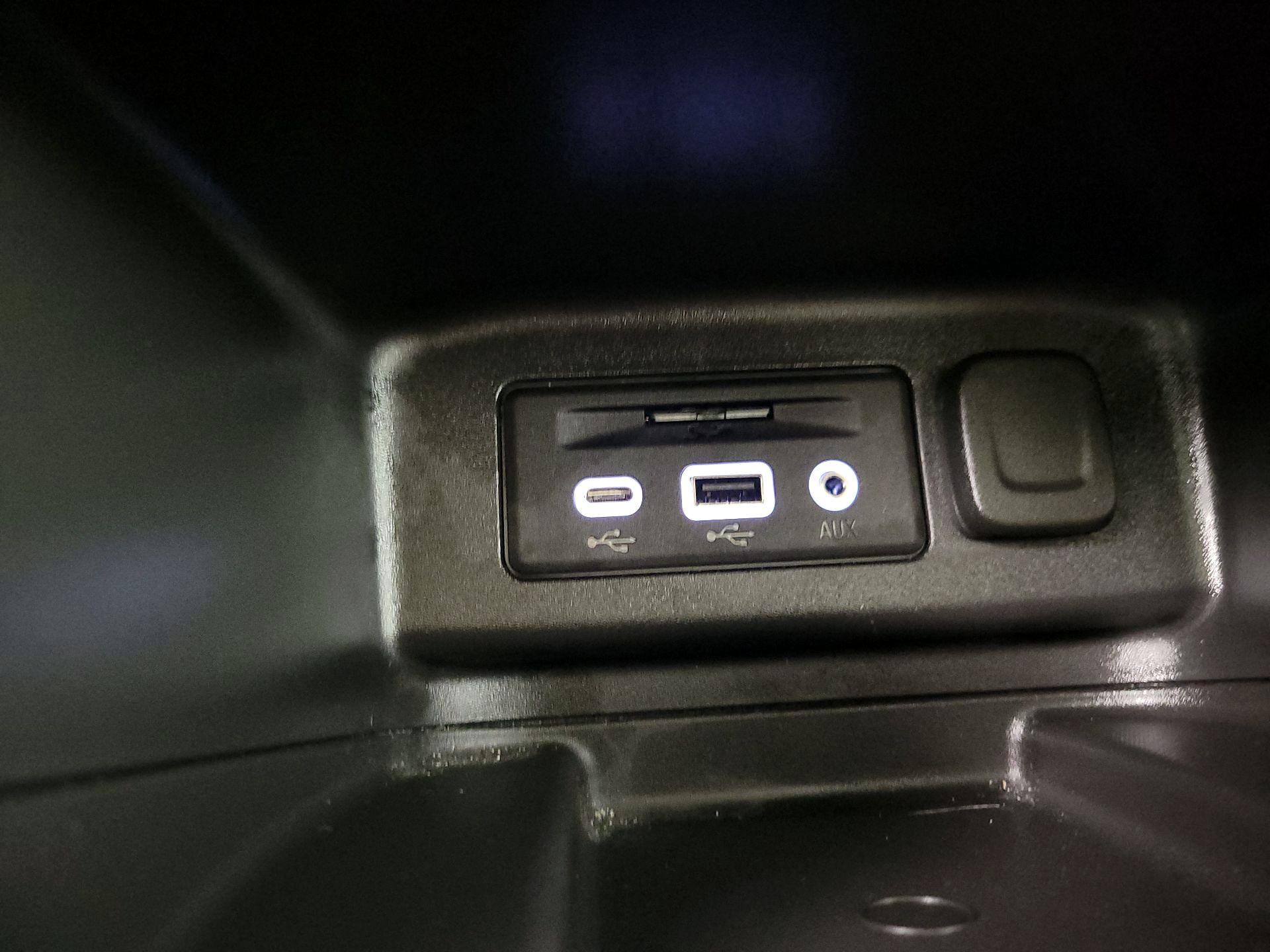 Thumbnail: 2023 Chevrolet Equinox - 19