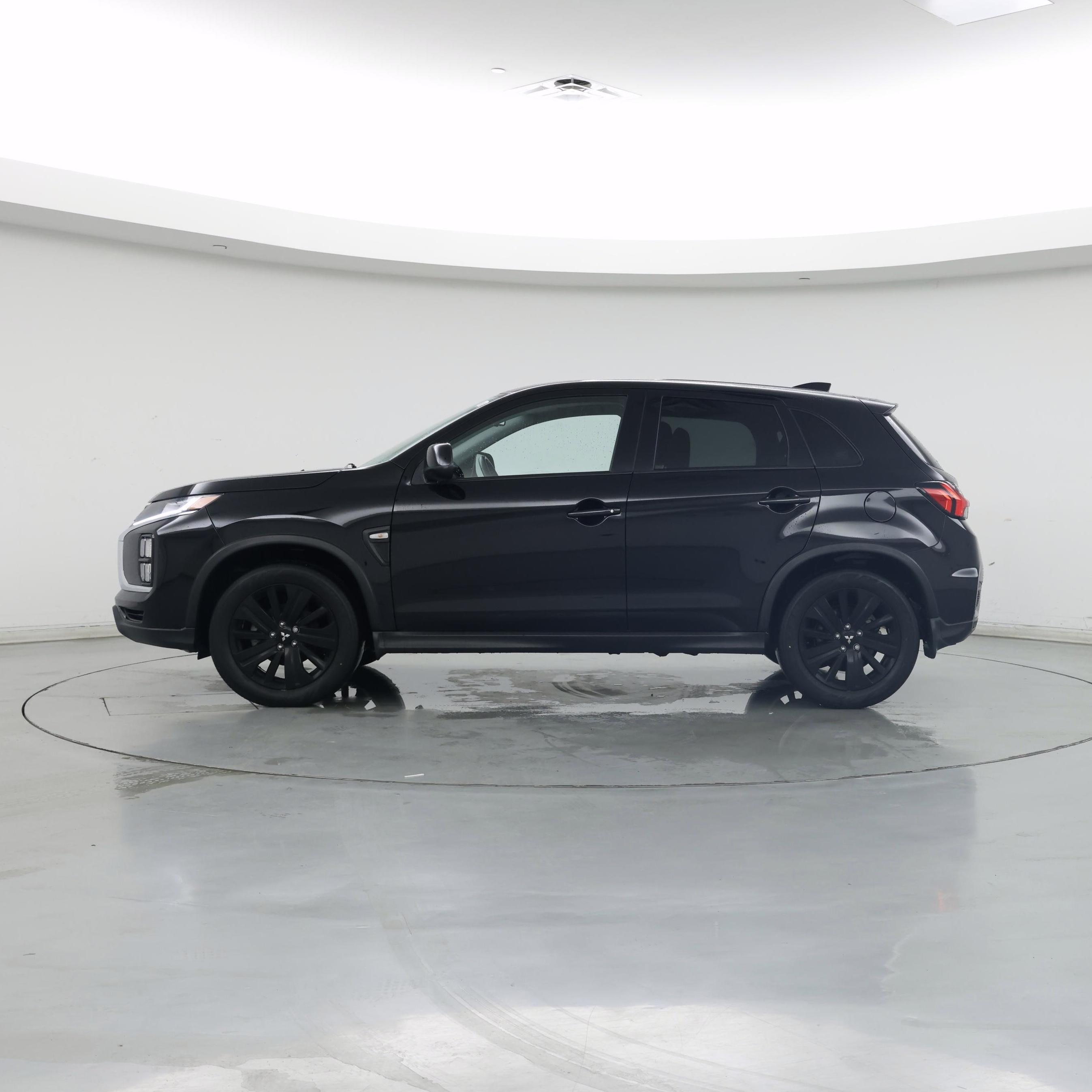 Thumbnail: 2022 Mitsubishi Outlander Sport - 3