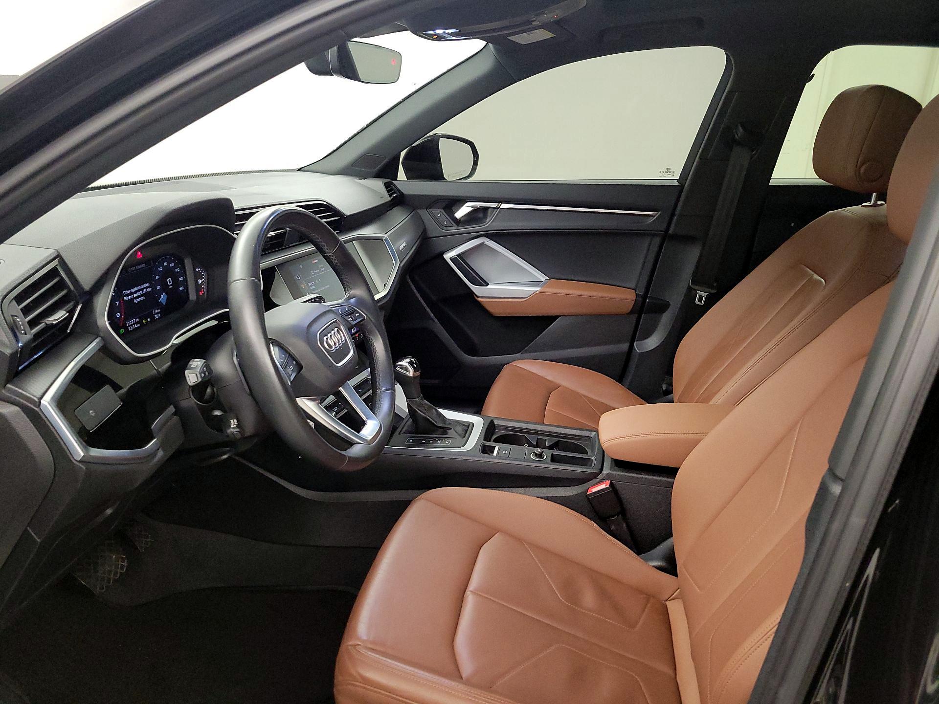 Thumbnail: 2022 Audi Q3 - 11