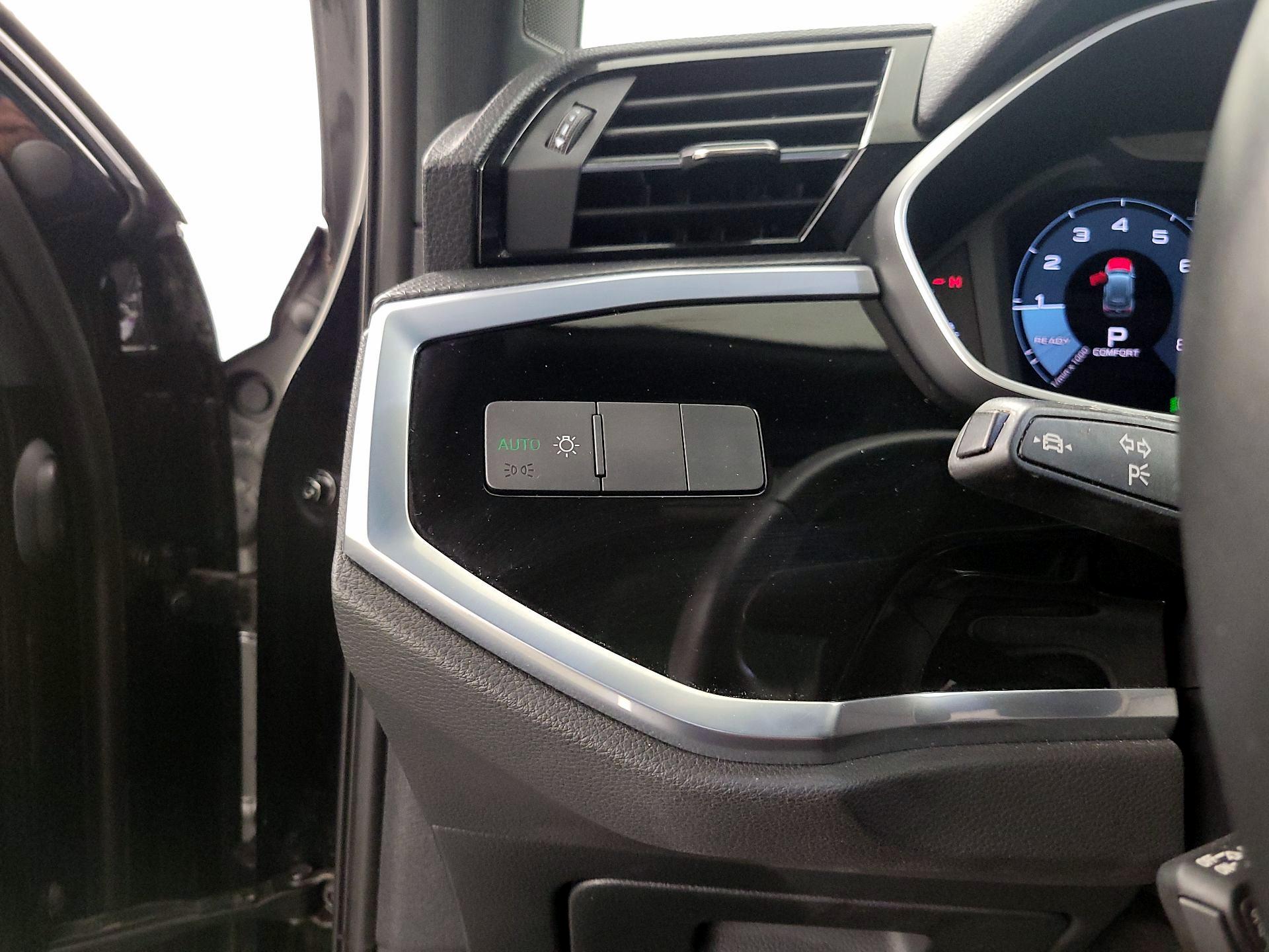 Thumbnail: 2022 Audi Q3 - 13