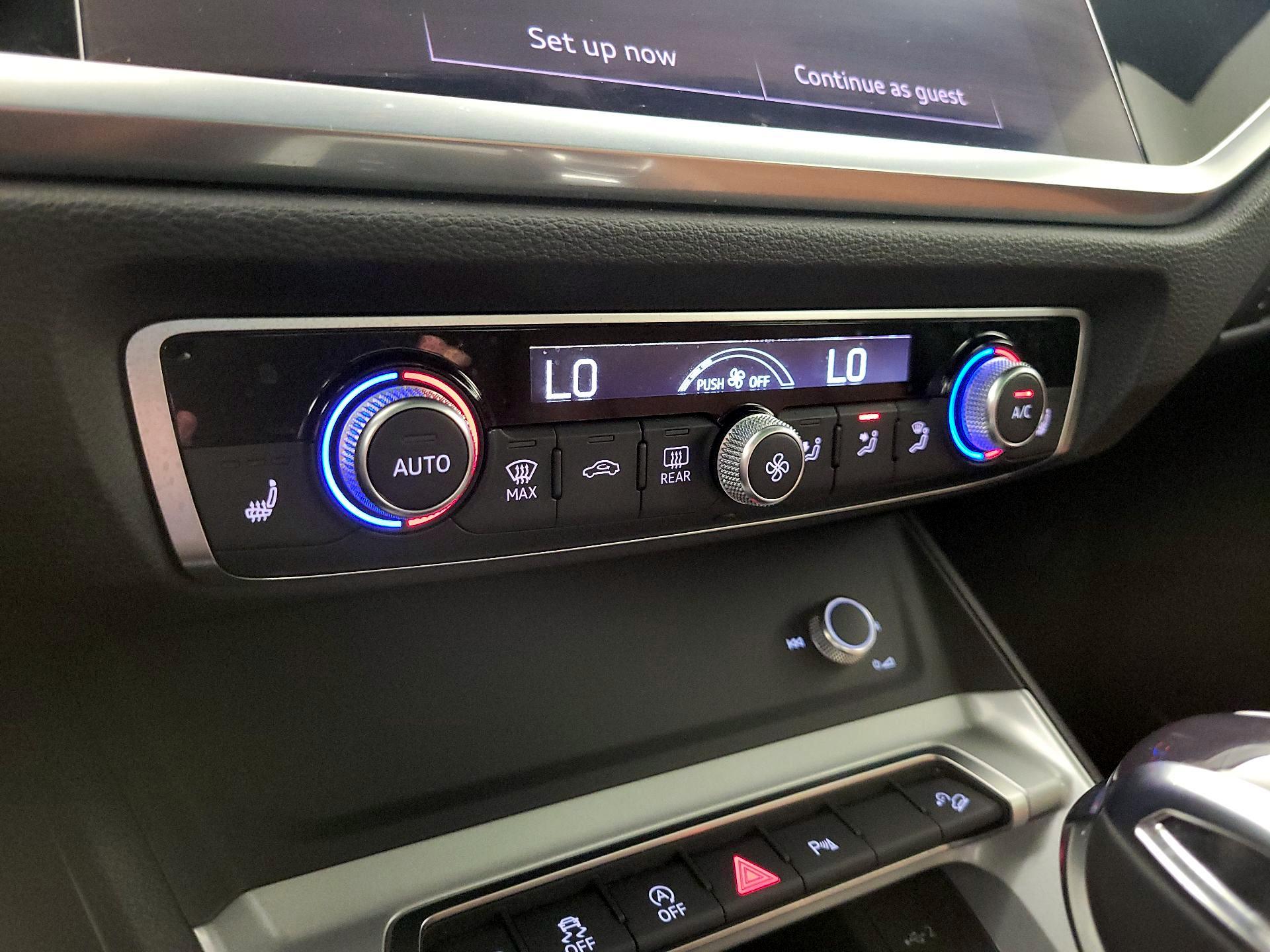 Thumbnail: 2022 Audi Q3 - 16