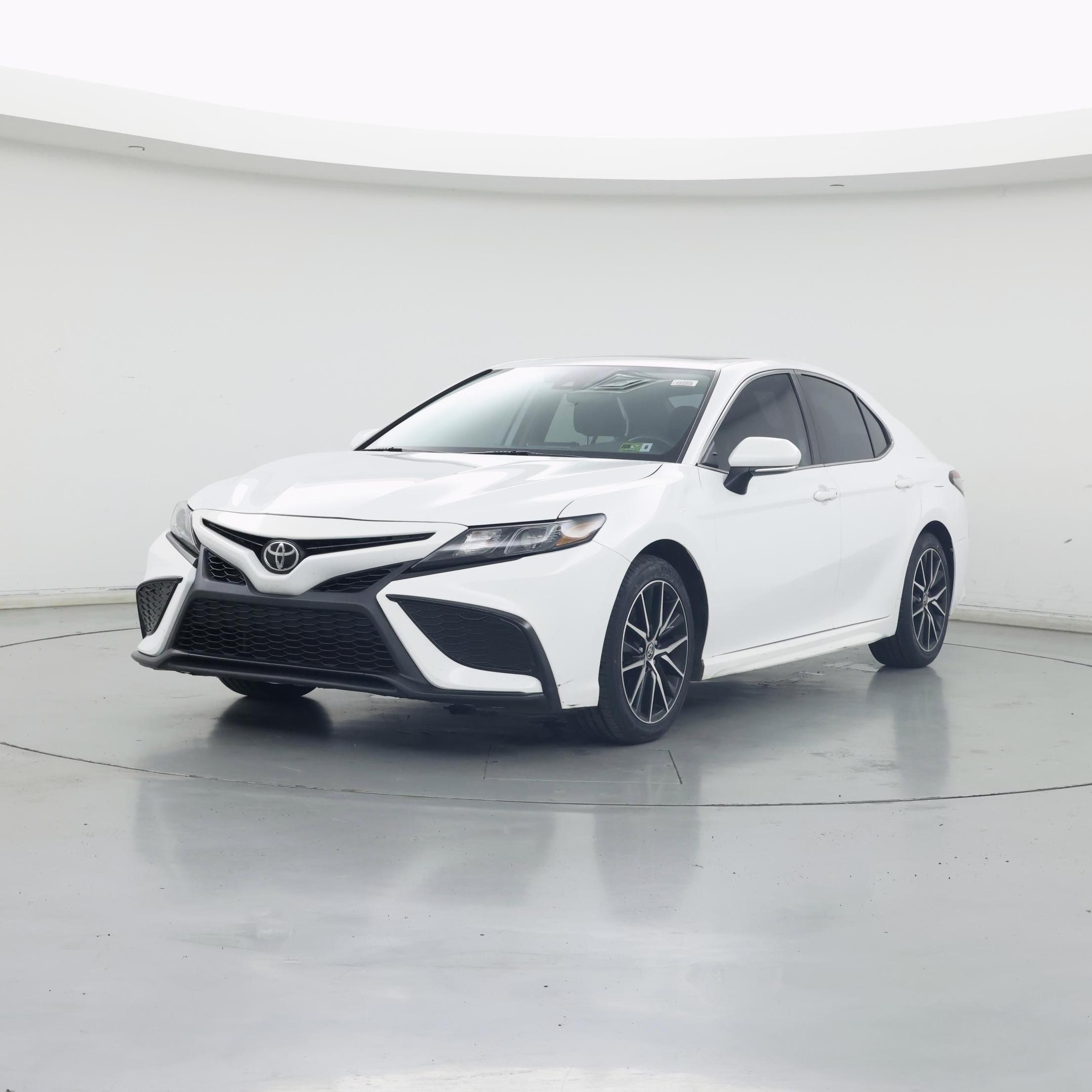 Thumbnail: 2021 Toyota Camry - 4