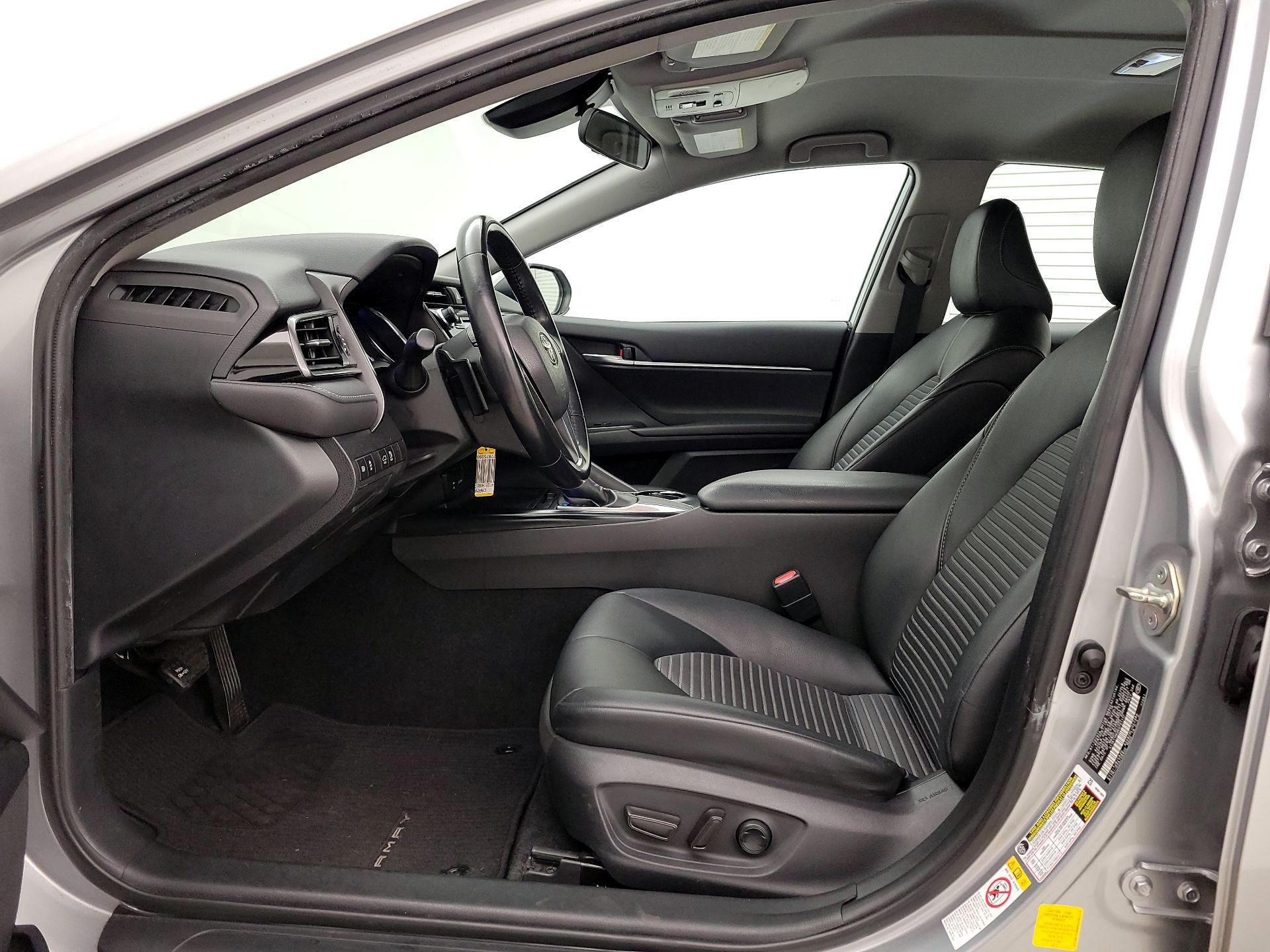 Thumbnail: 2019 Toyota Camry - 11