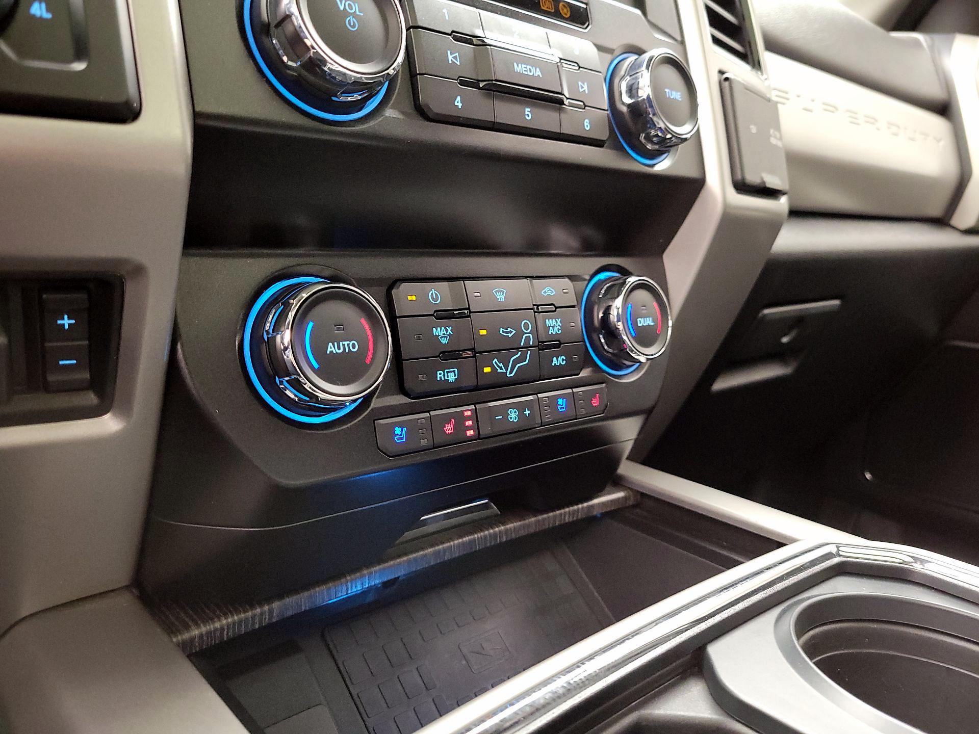 Thumbnail: 2020 Ford F-250 - 17