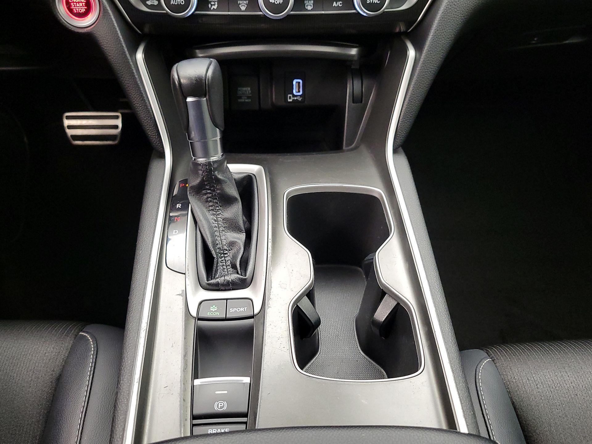 Thumbnail: 2018 Honda Accord - 17