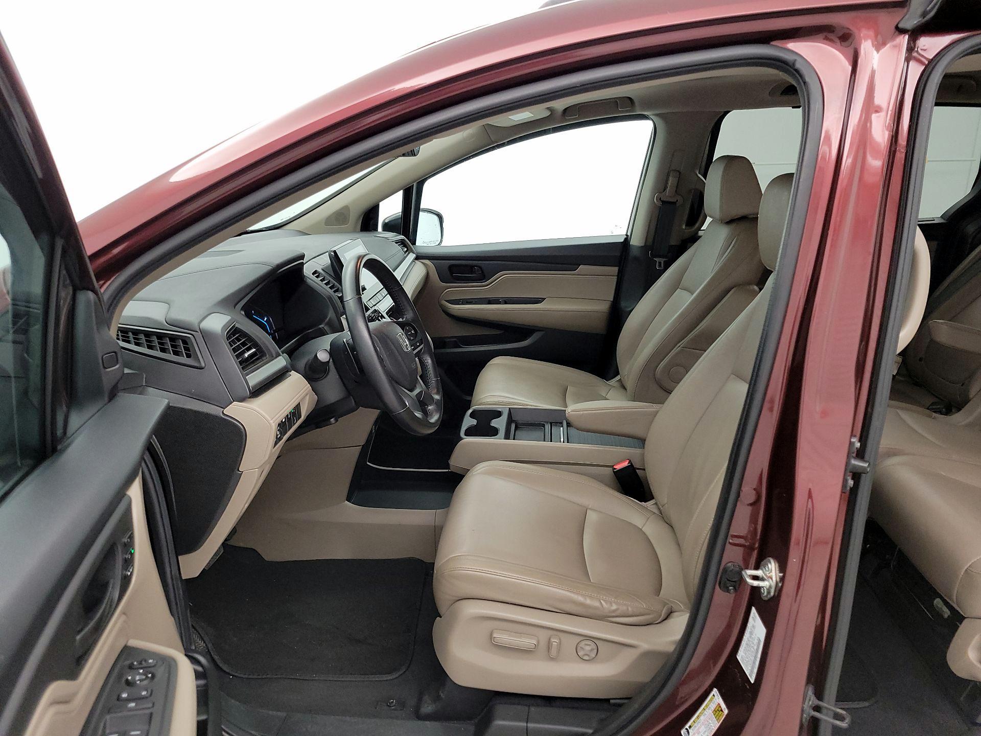 Thumbnail: 2019 Honda Odyssey - 11