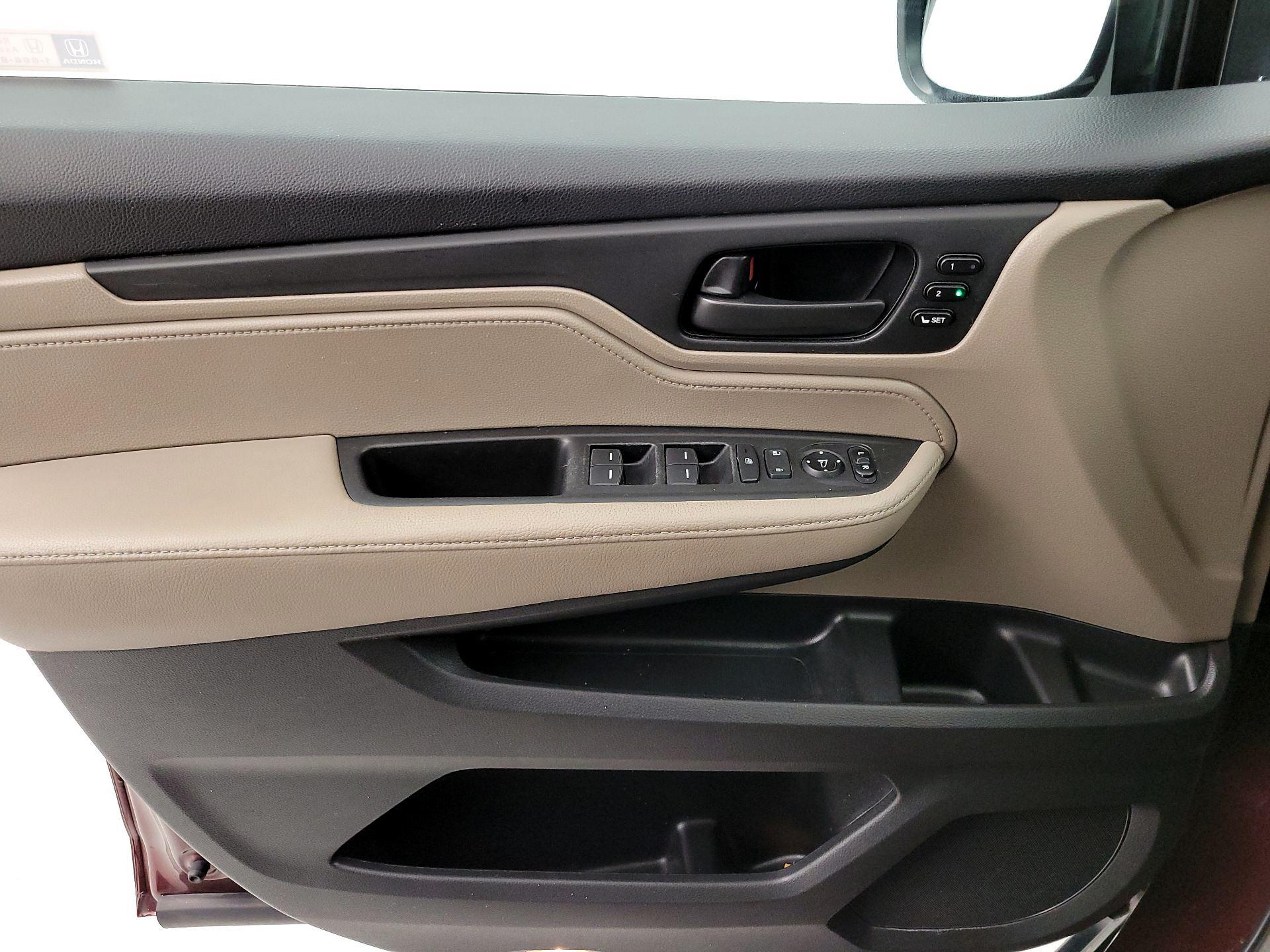 Thumbnail: 2019 Honda Odyssey - 12