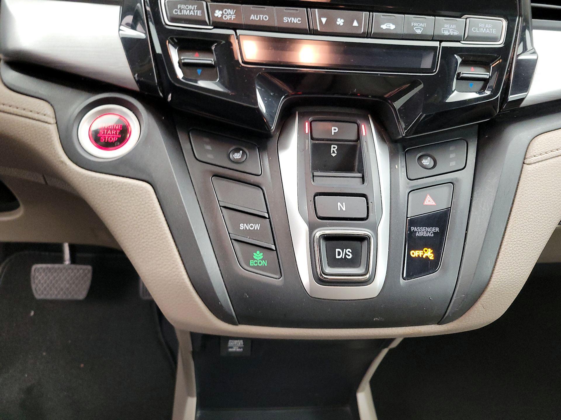 Thumbnail: 2019 Honda Odyssey - 17