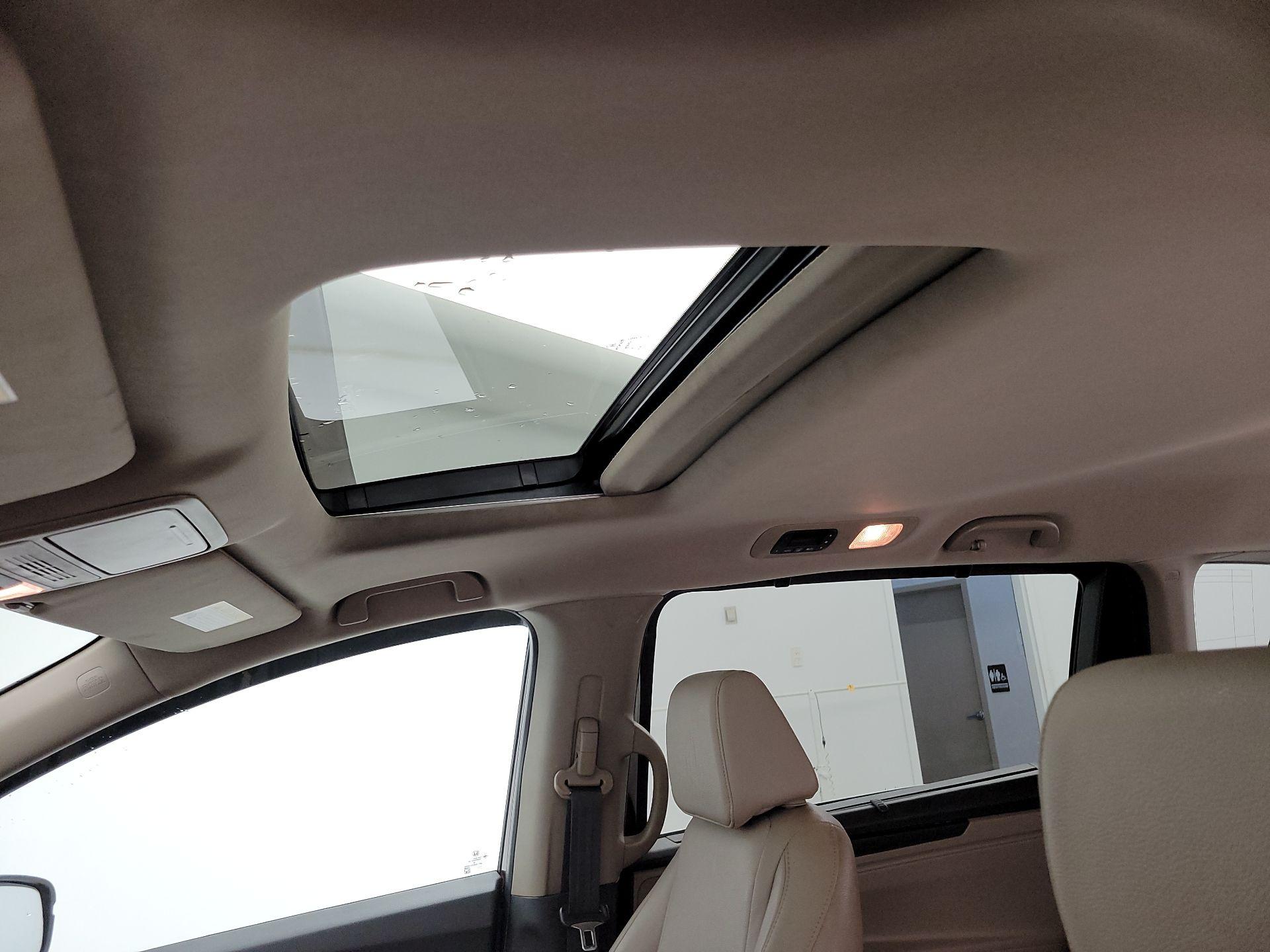 Thumbnail: 2019 Honda Odyssey - 19