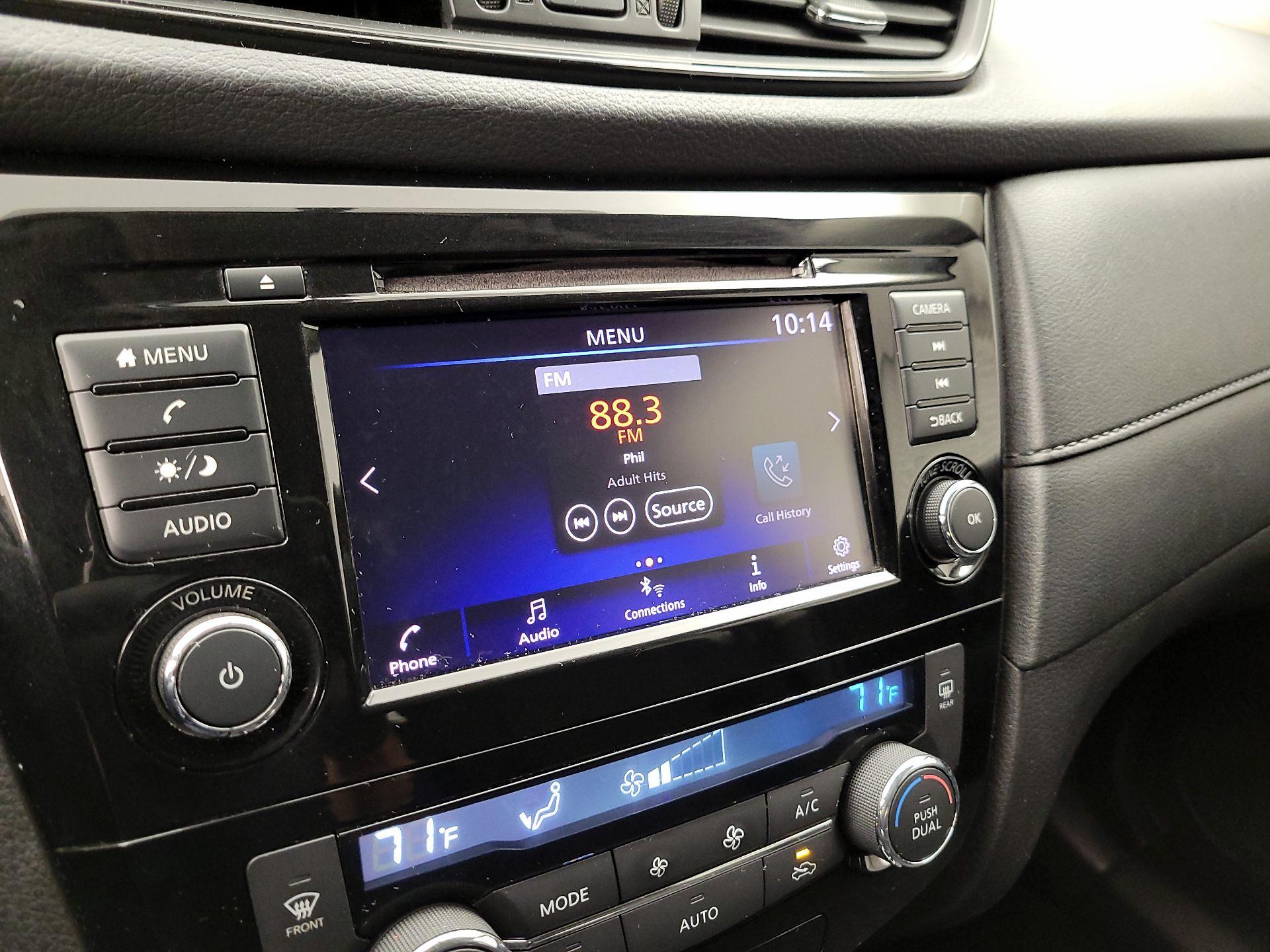 Thumbnail: 2018 Nissan Rogue - 15