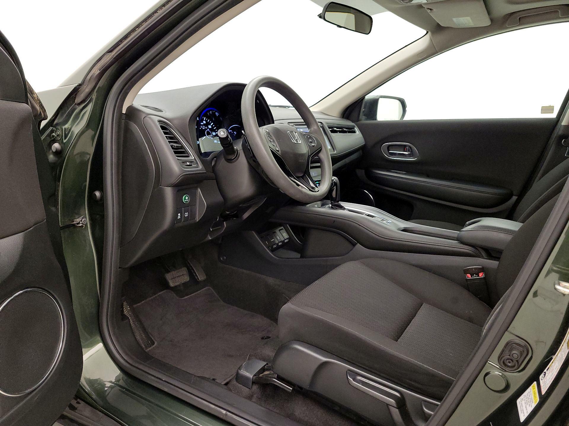 Thumbnail: 2016 Honda HR-V - 11