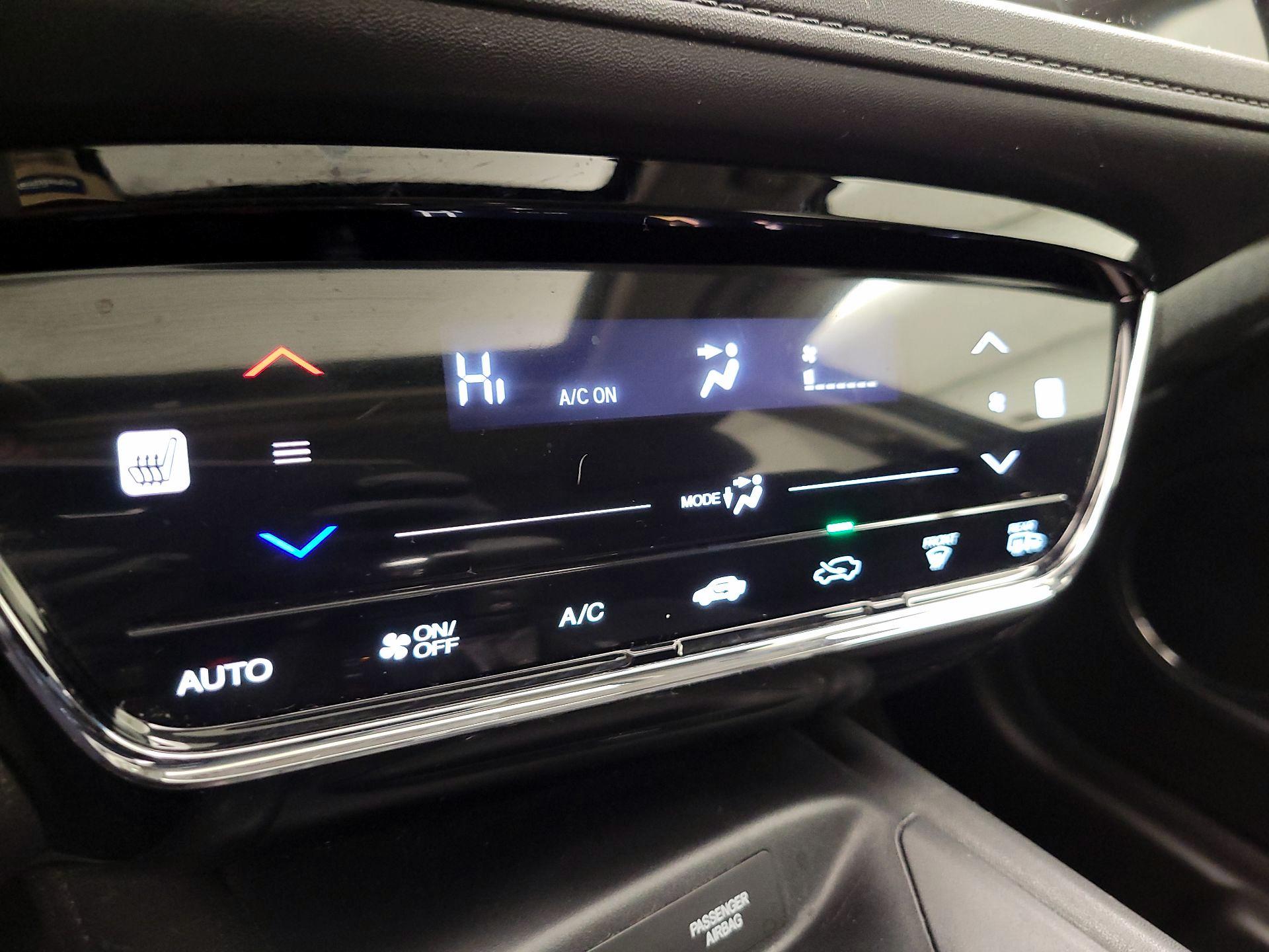 Thumbnail: 2016 Honda HR-V - 16