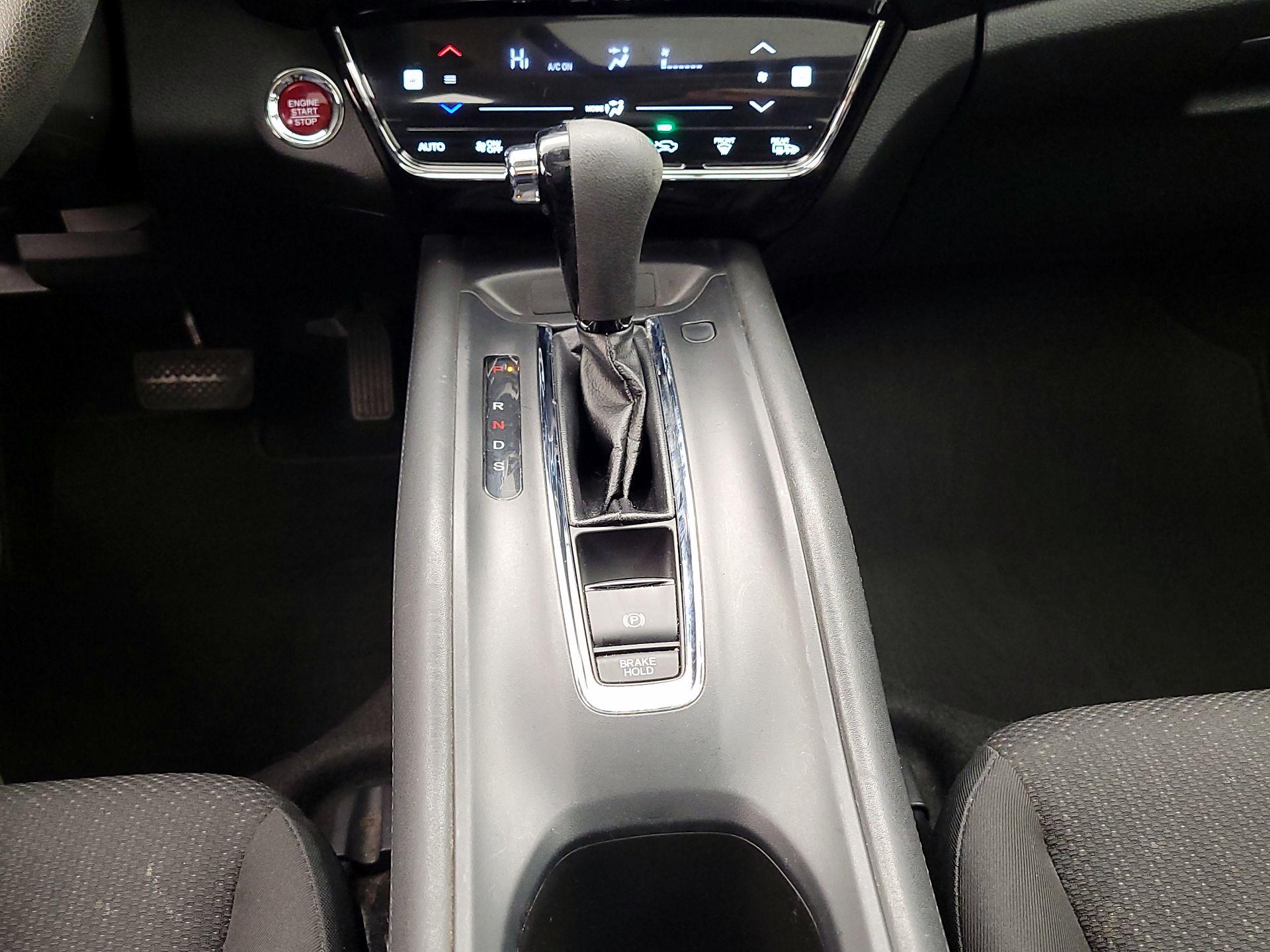 Thumbnail: 2016 Honda HR-V - 17