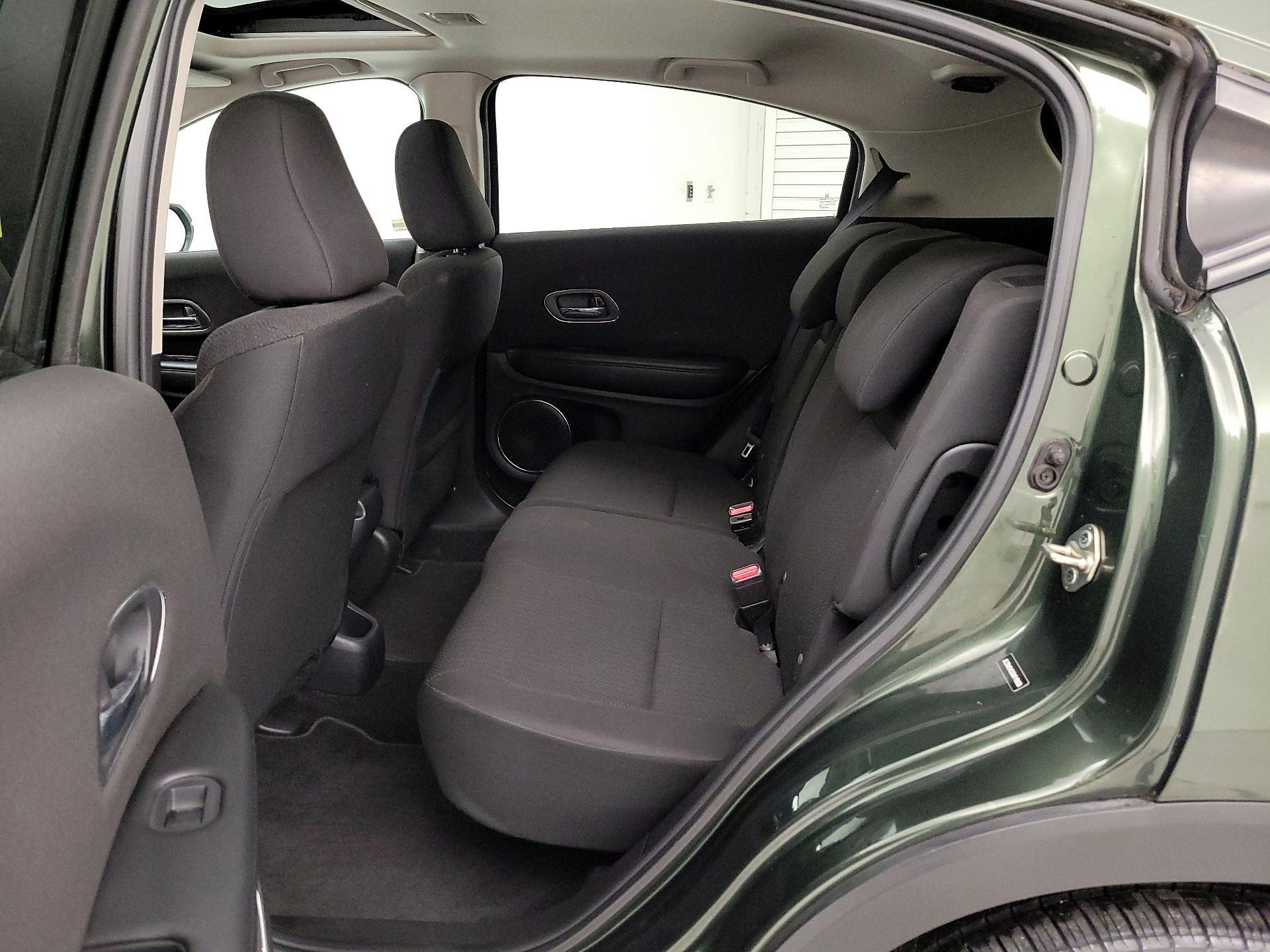 Thumbnail: 2016 Honda HR-V - 20