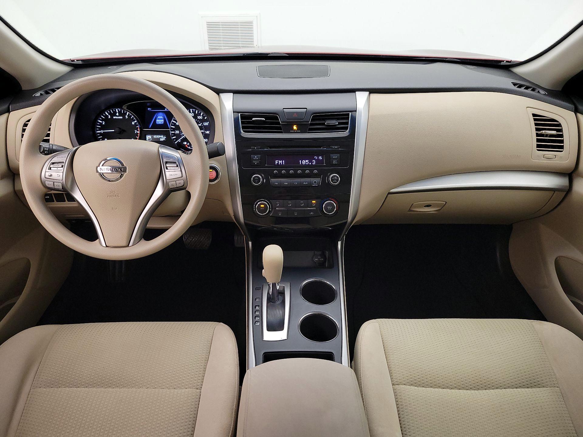 Thumbnail: 2015 Nissan Altima - 9