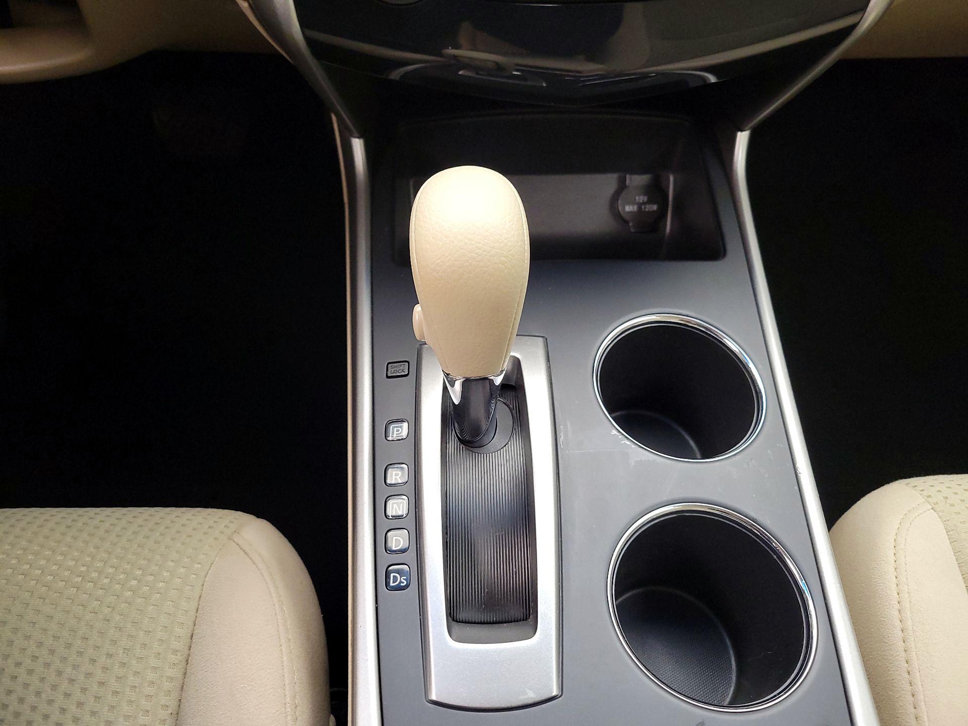 Thumbnail: 2015 Nissan Altima - 16