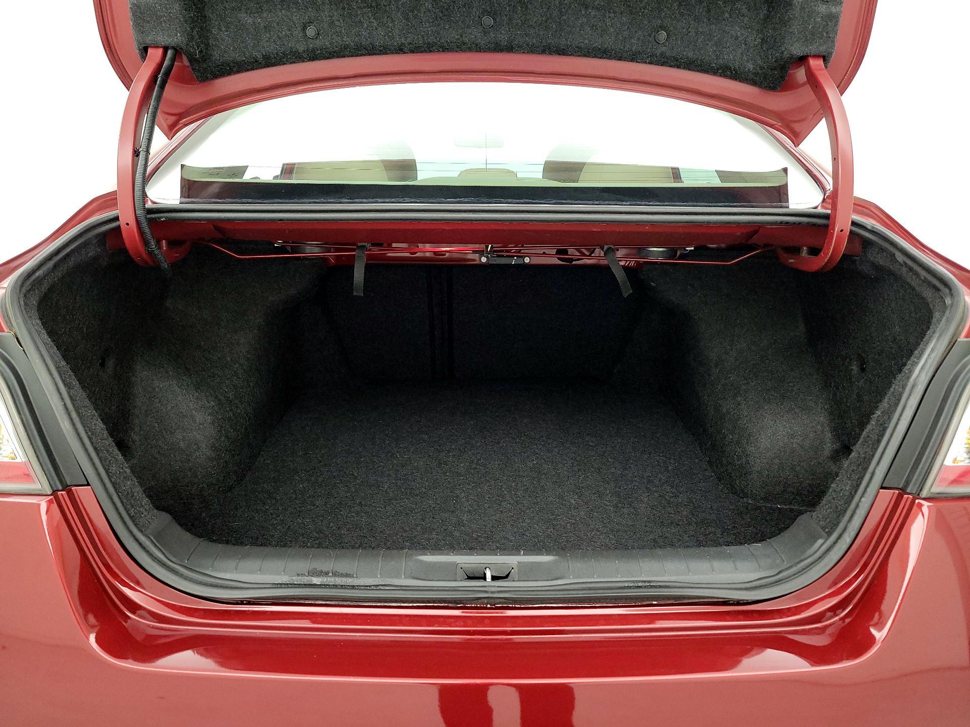 Thumbnail: 2015 Nissan Altima - 19