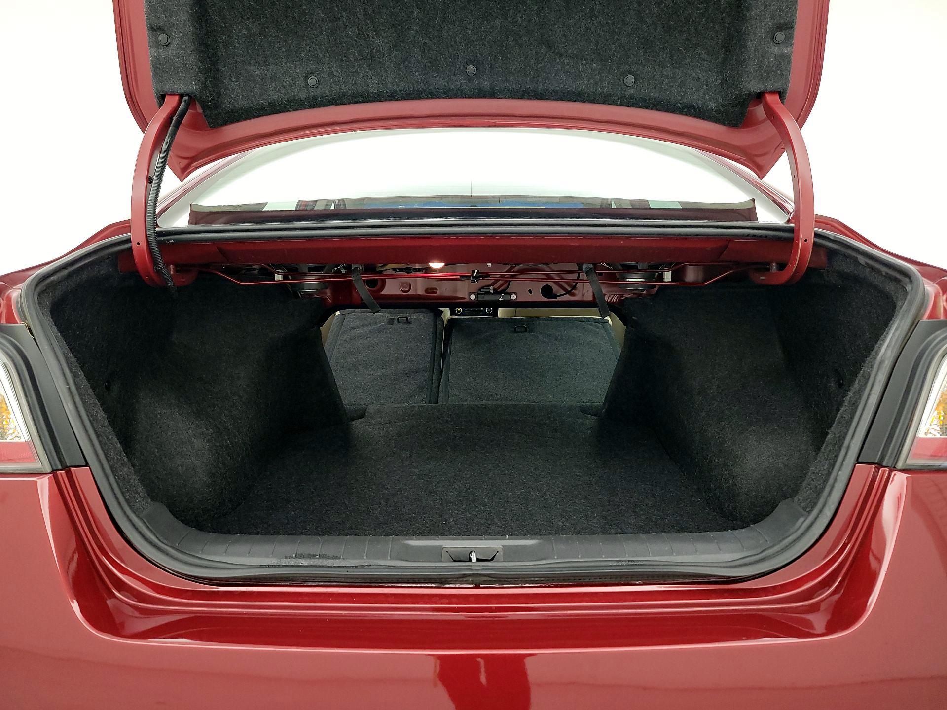 Thumbnail: 2015 Nissan Altima - 20