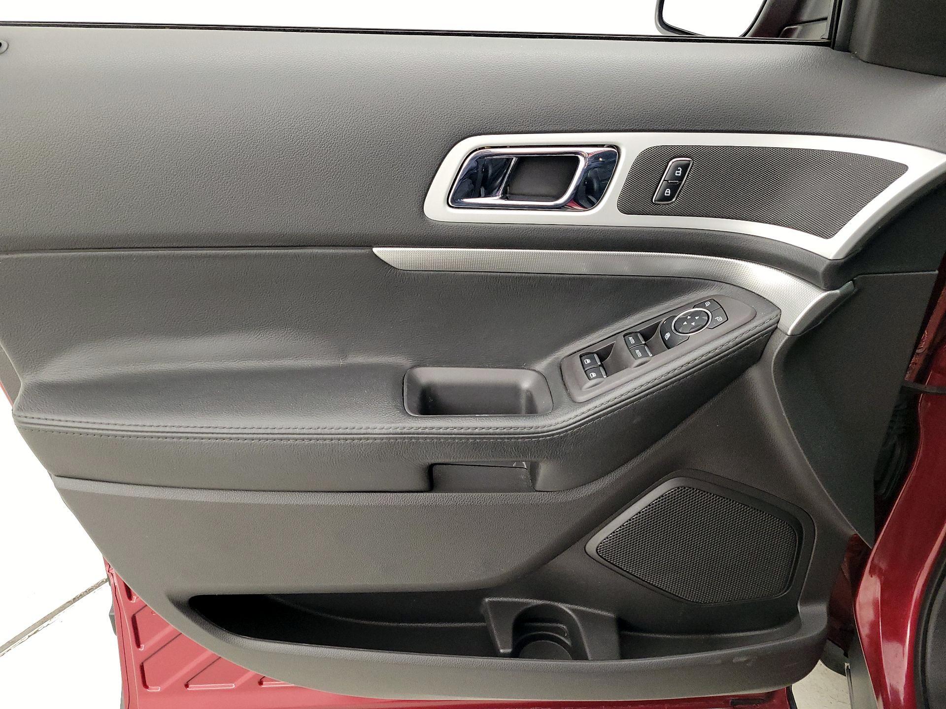 Thumbnail: 2014 Ford Explorer - 12