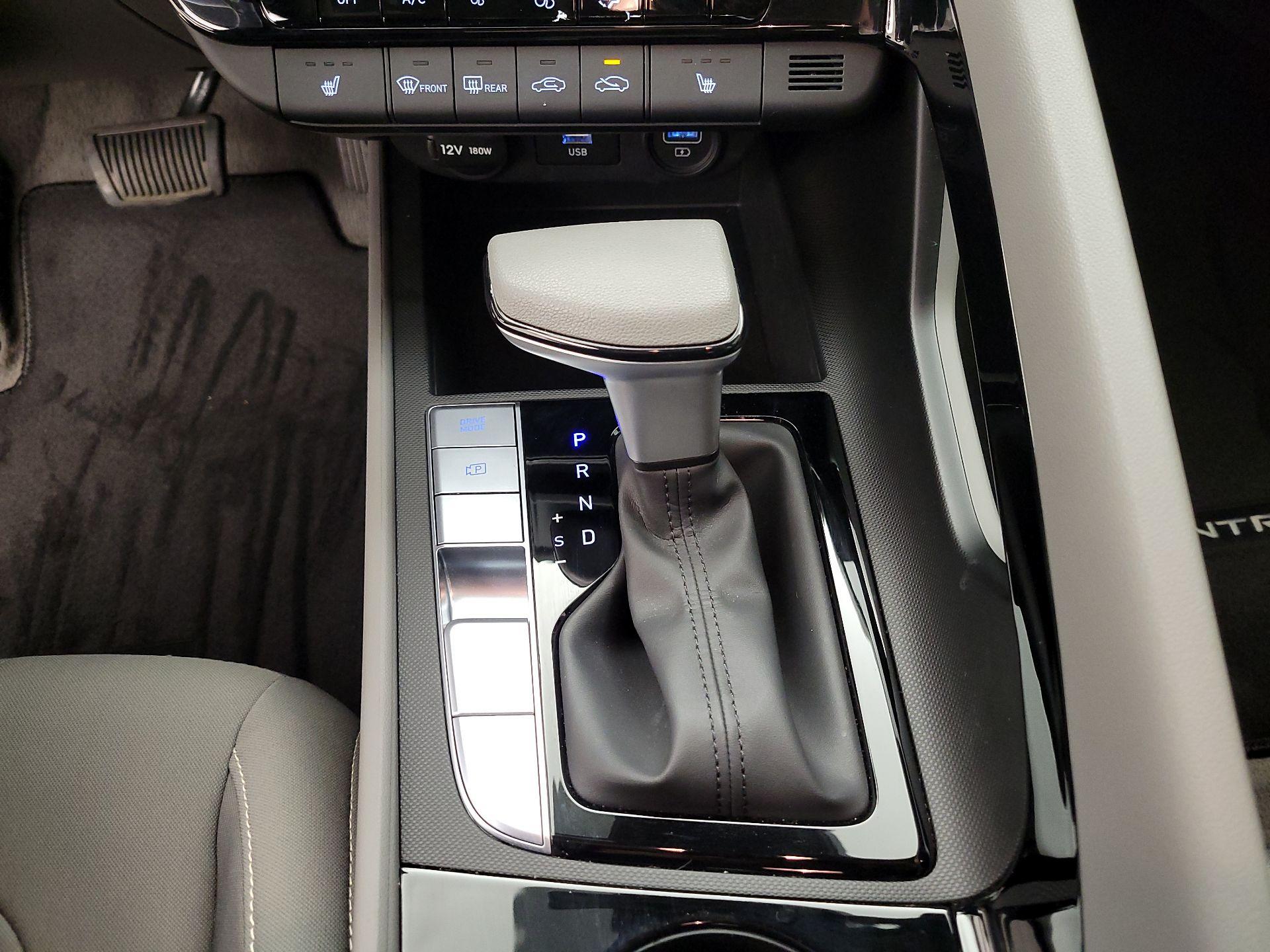 Thumbnail: 2023 Hyundai Elantra - 17