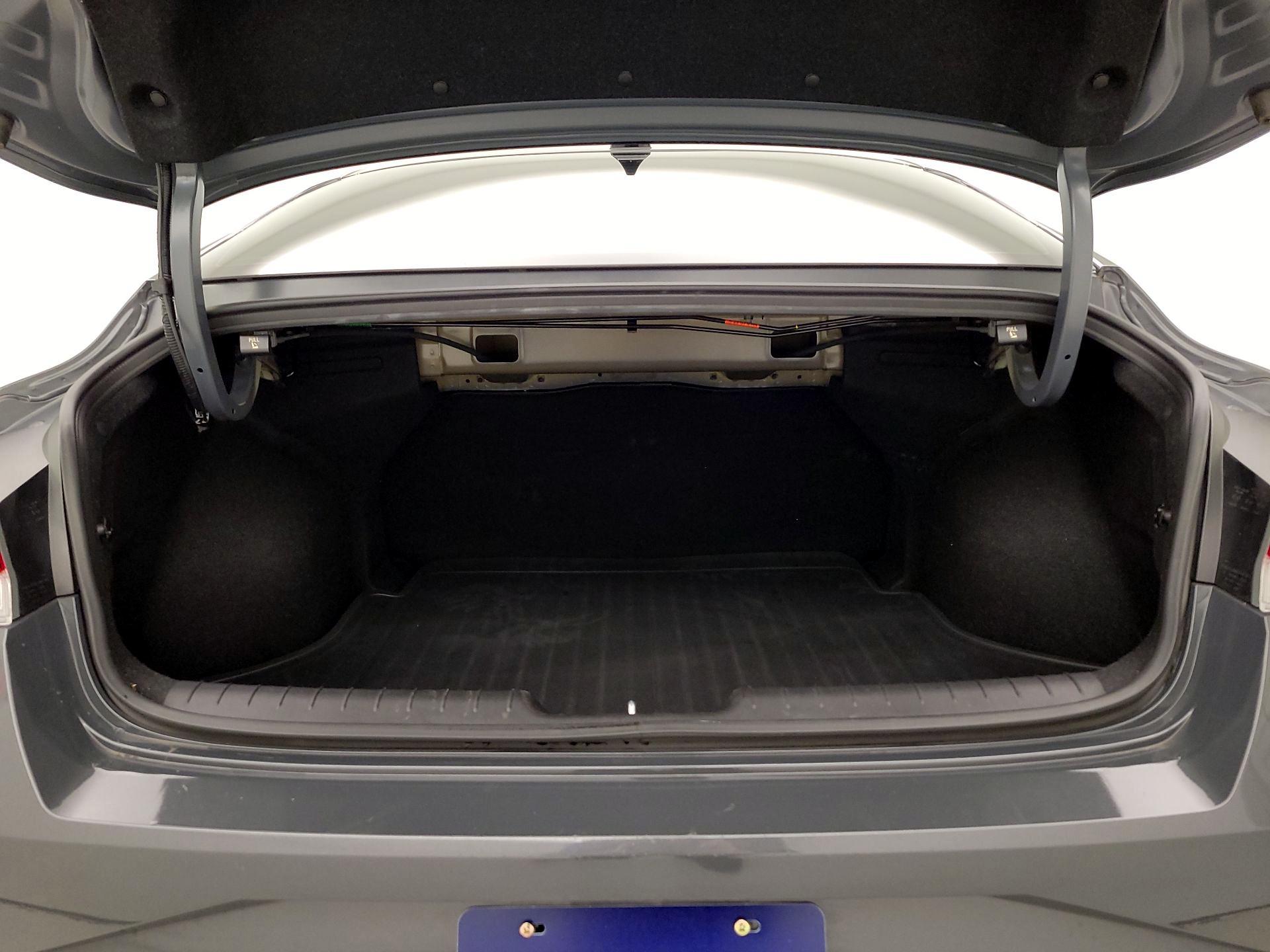 Thumbnail: 2023 Hyundai Elantra - 20