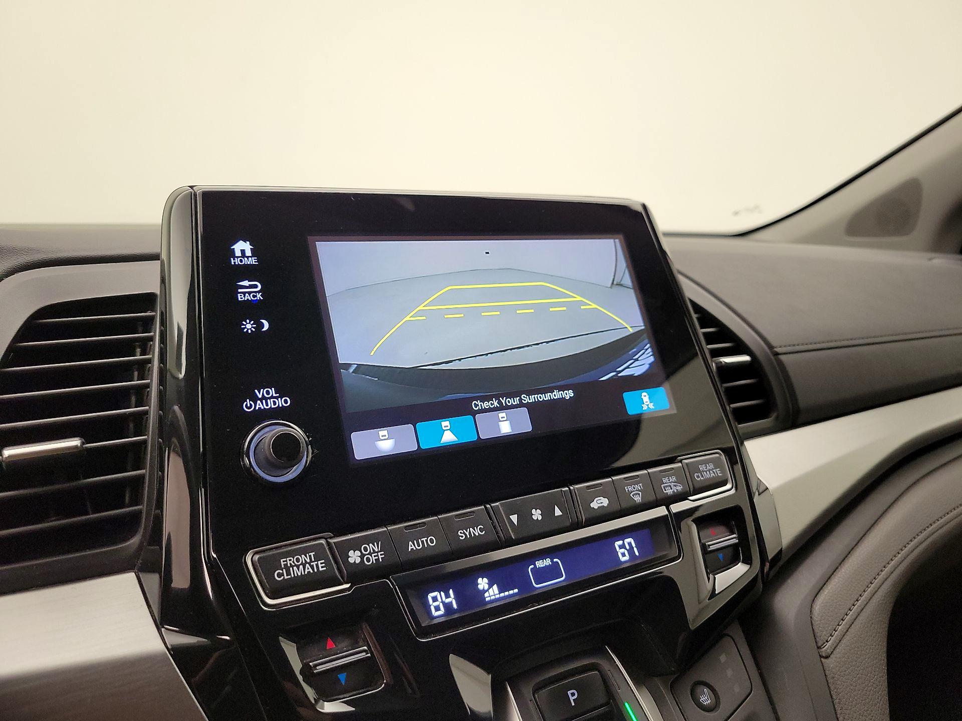 Thumbnail: 2018 Honda Odyssey - 14