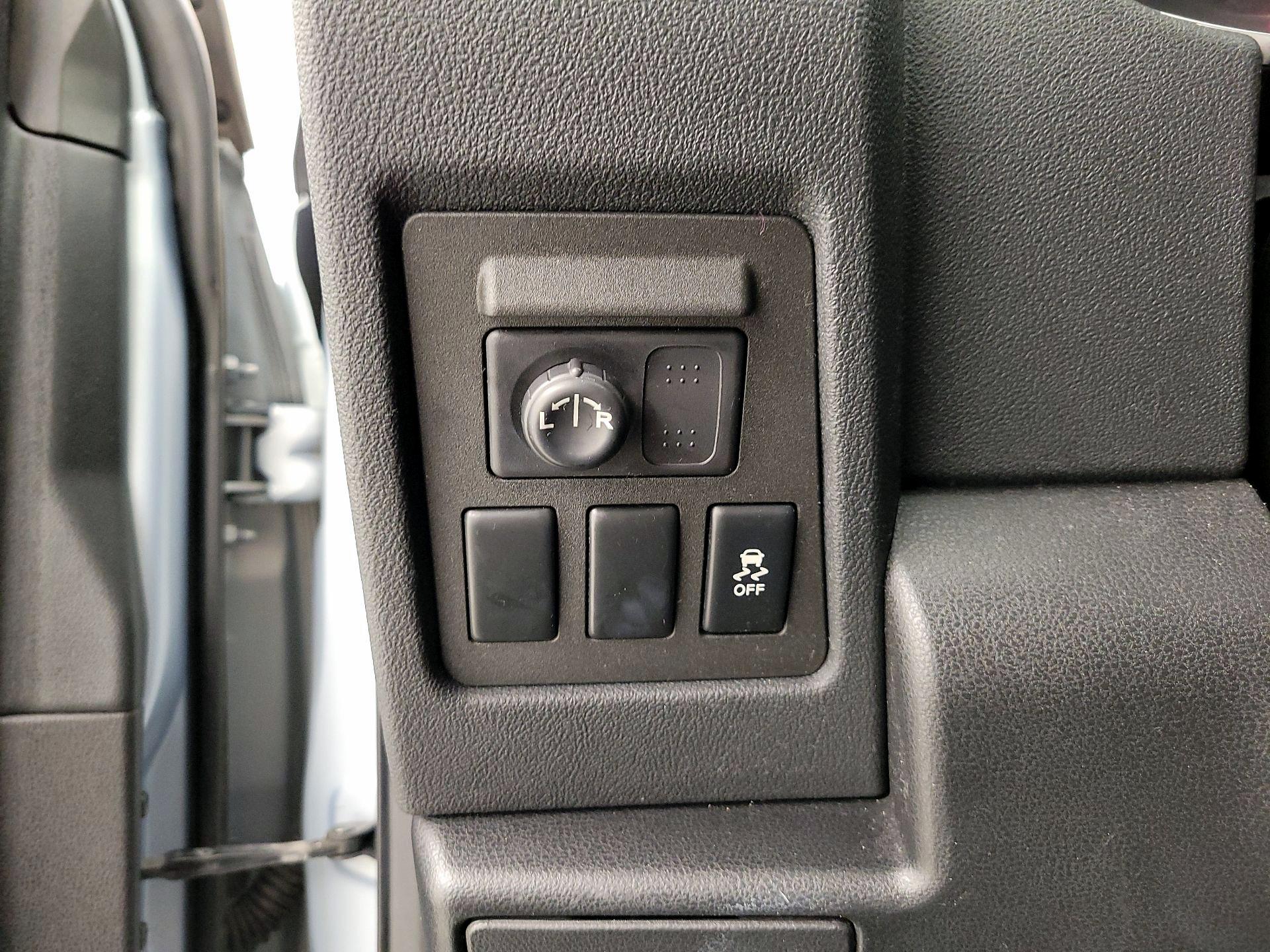 Thumbnail: 2015 Nissan Rogue - 13