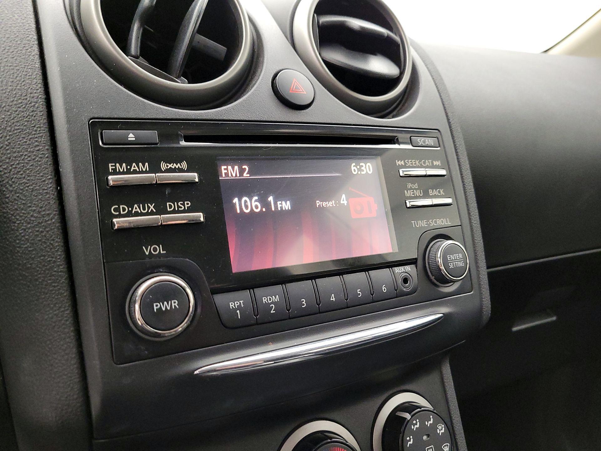 Thumbnail: 2015 Nissan Rogue - 15