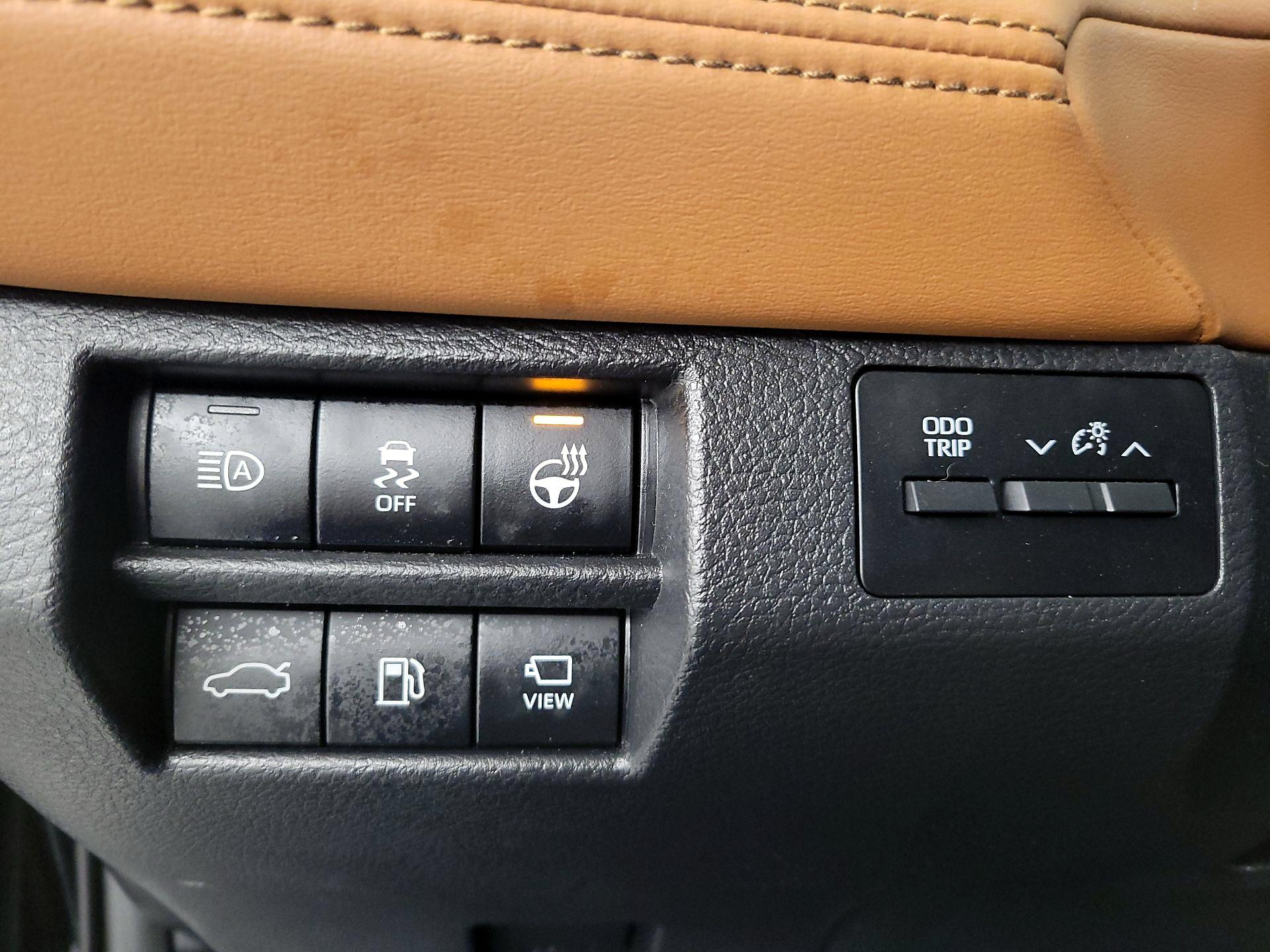 Thumbnail: 2022 Toyota Avalon - 13