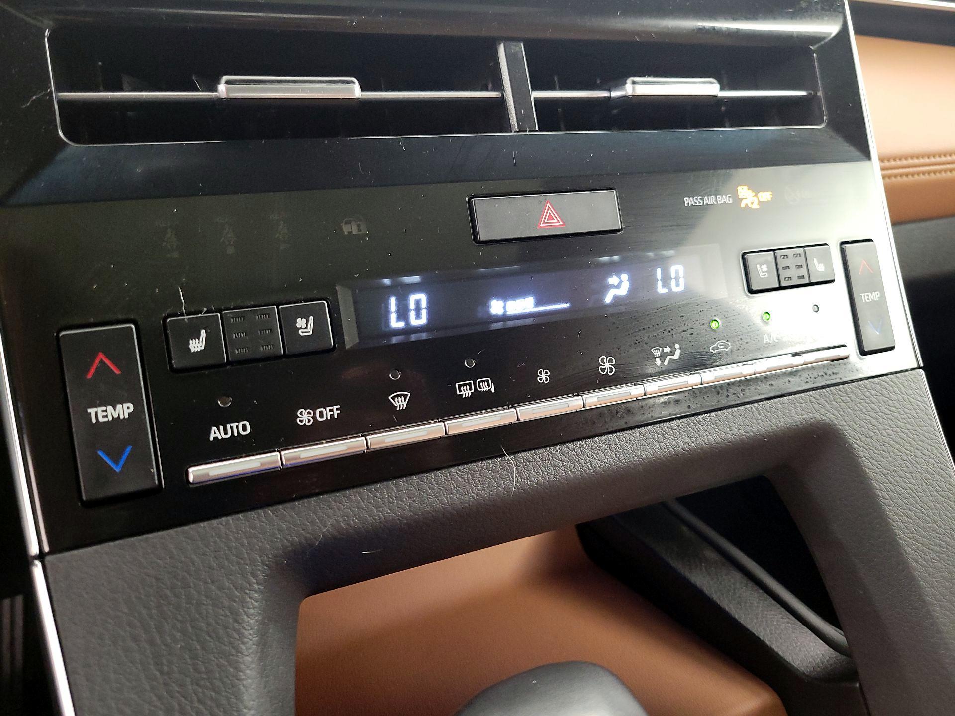 Thumbnail: 2022 Toyota Avalon - 17