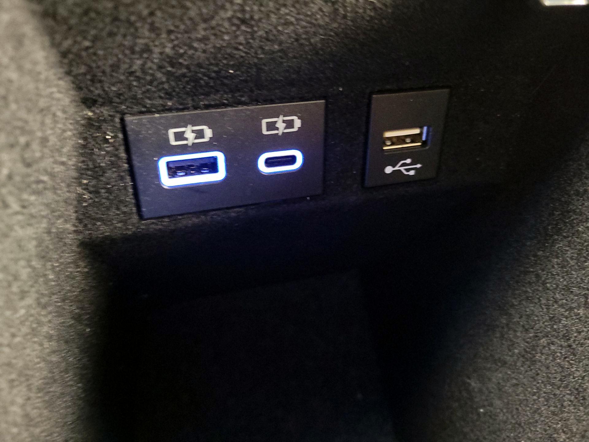 Thumbnail: 2022 Toyota Avalon - 19