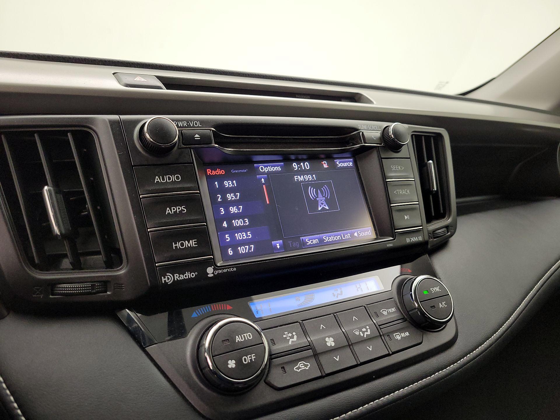 Thumbnail: 2016 Toyota RAV4 - 15