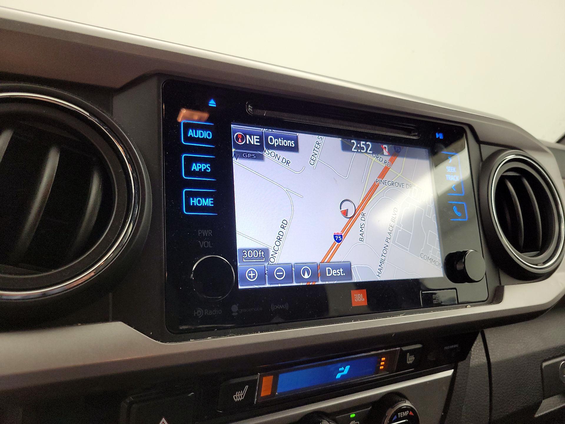 Thumbnail: 2018 Toyota Tacoma - 14