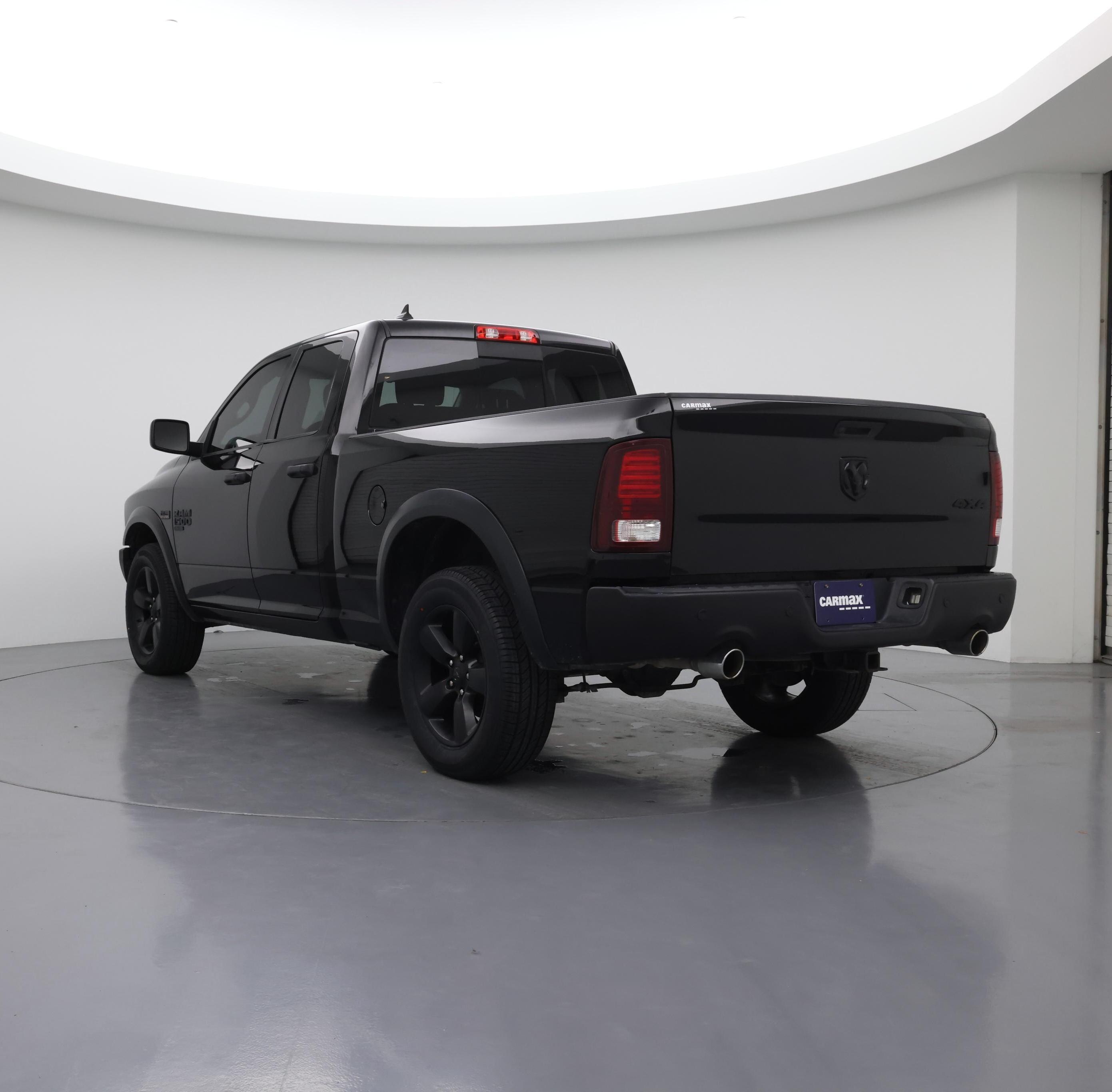 Thumbnail: 2020 RAM 1500 Classic - 2