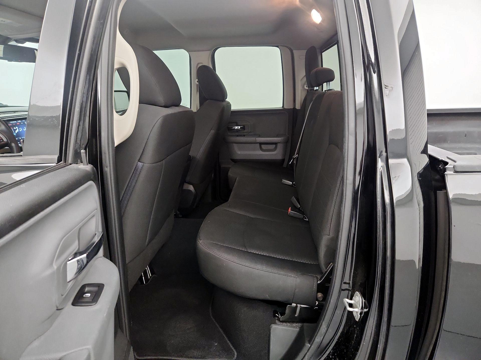 Thumbnail: 2020 RAM 1500 Classic - 19