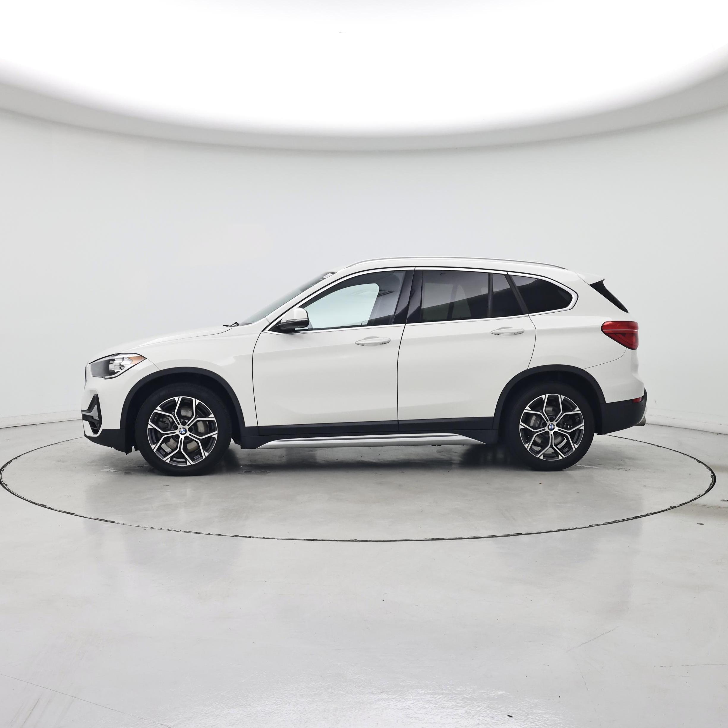 Thumbnail: 2020 BMW X1 - 3