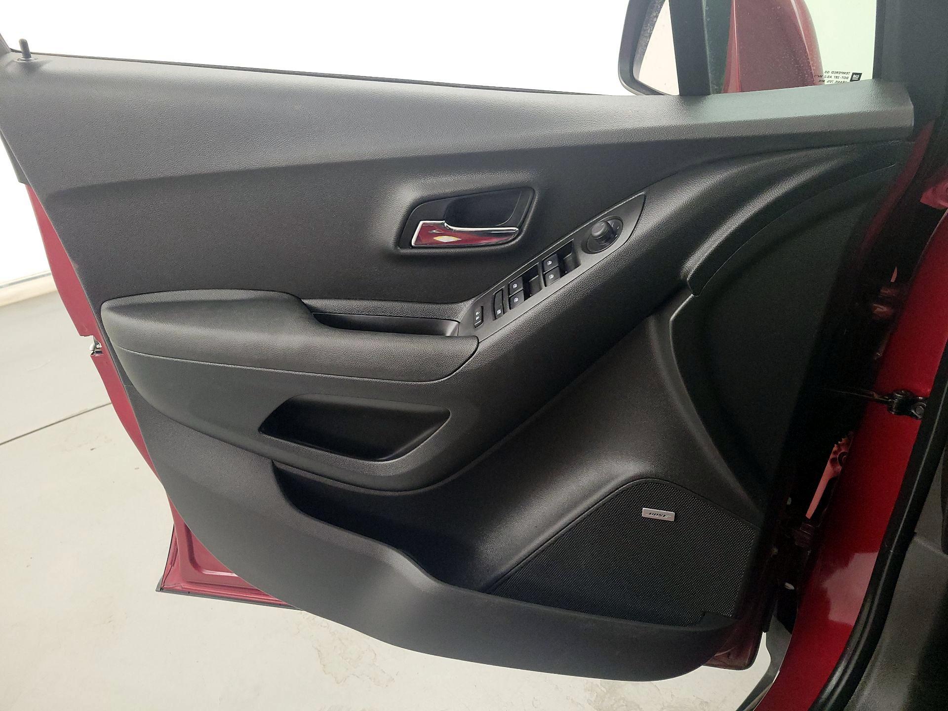 Thumbnail: 2020 Chevrolet Trax - 12