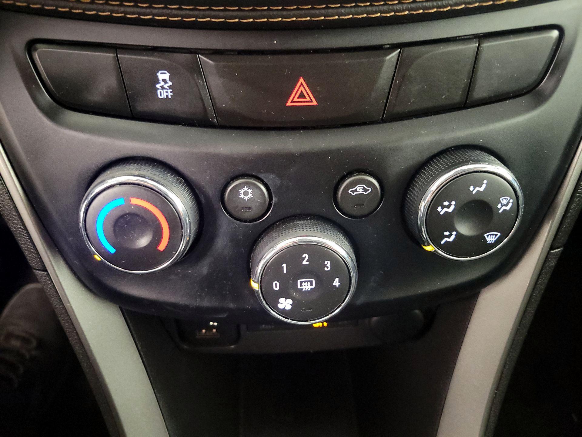 Thumbnail: 2020 Chevrolet Trax - 17