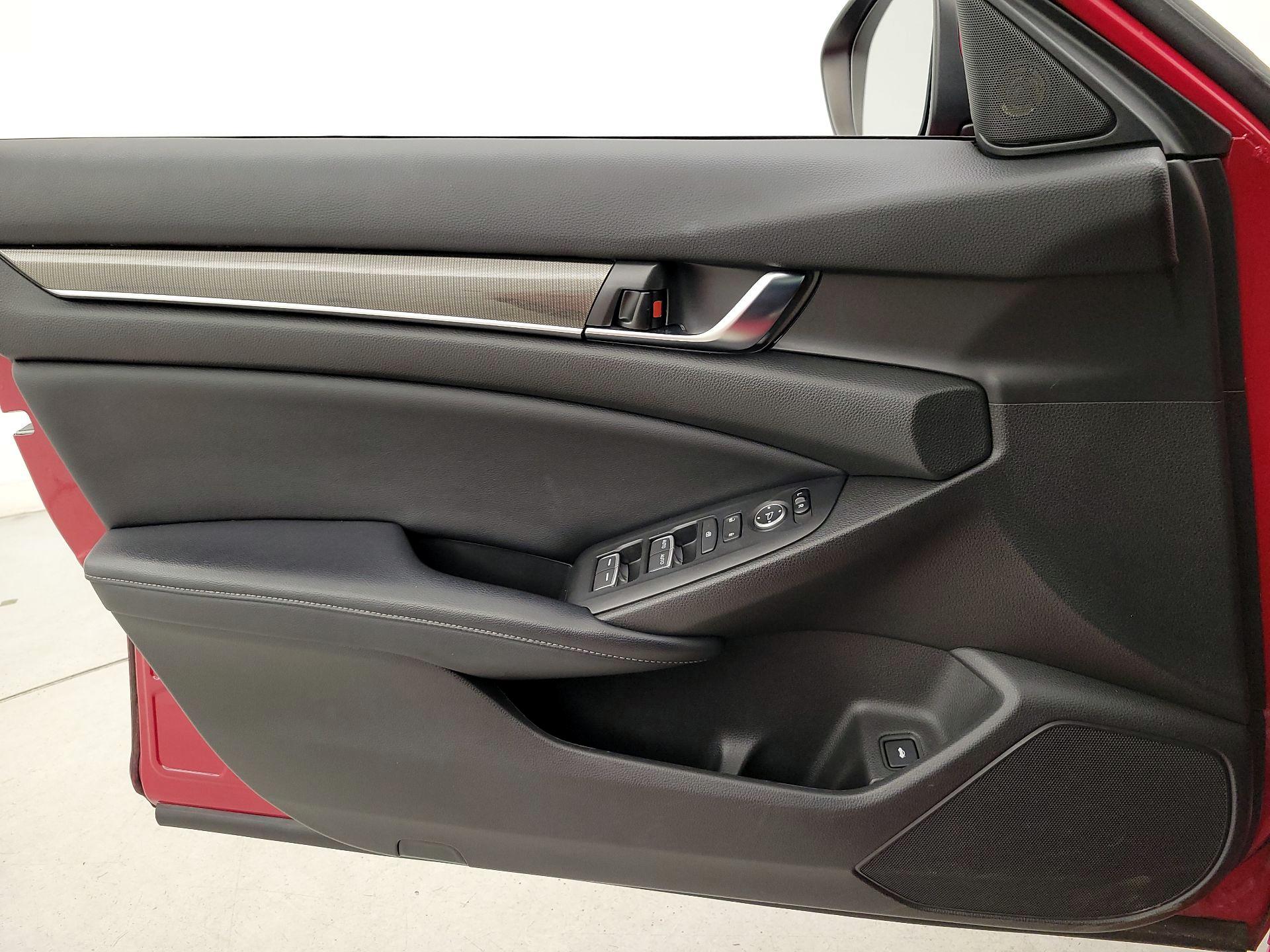 Thumbnail: 2018 Honda Accord - 12