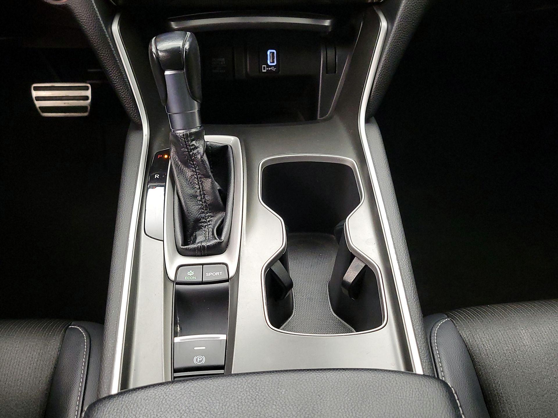 Thumbnail: 2018 Honda Accord - 17