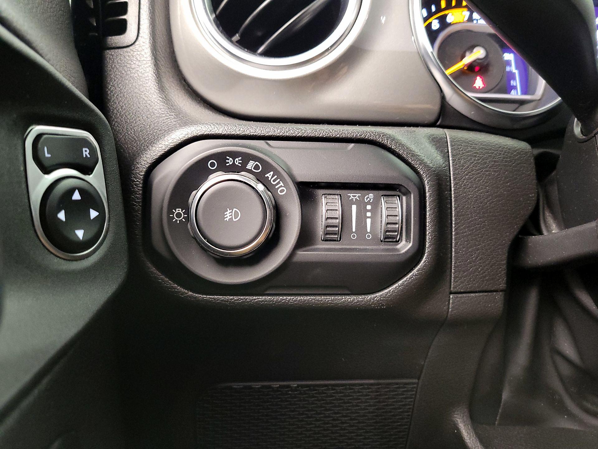 Thumbnail: 2022 Jeep Wrangler - 13